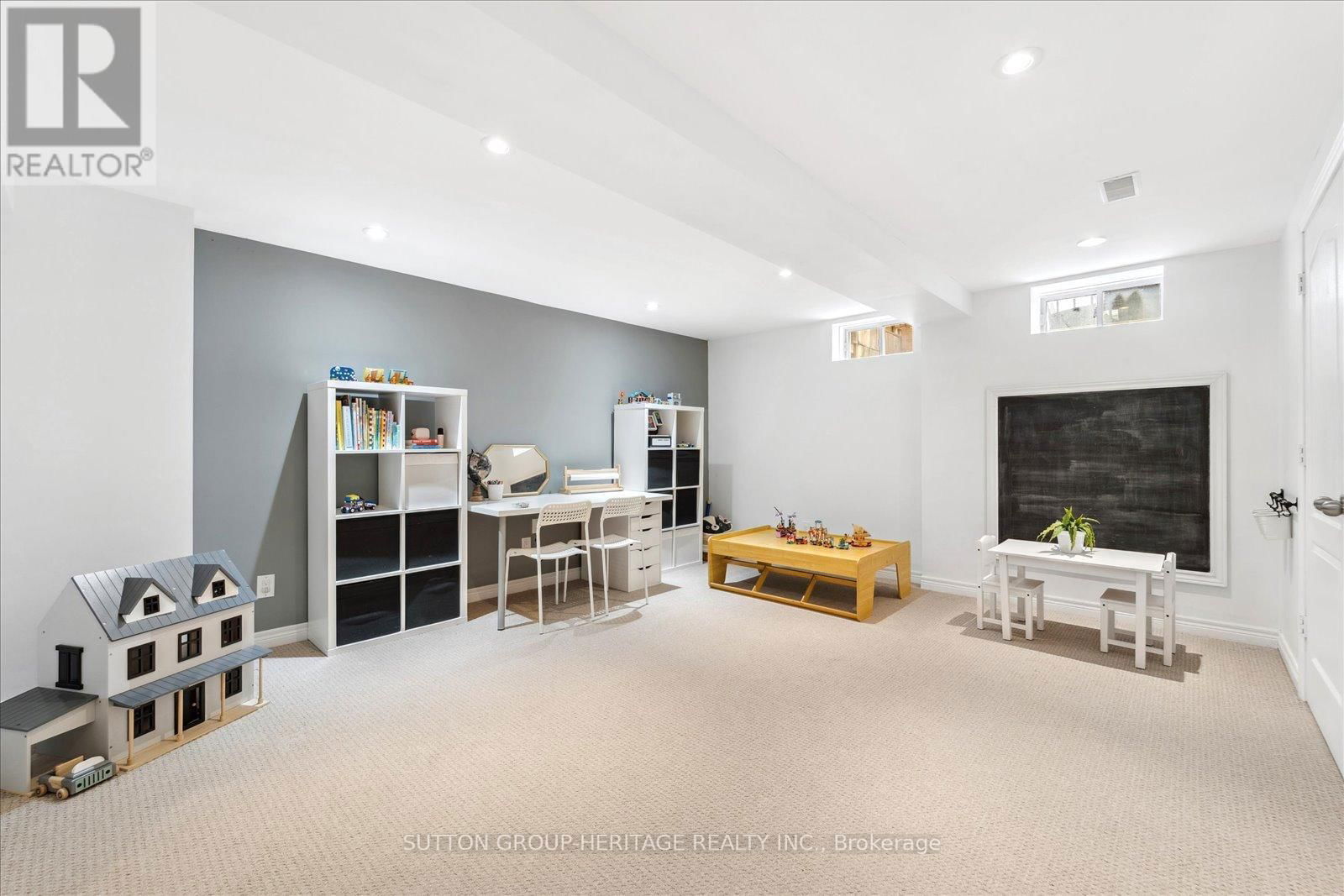 25 - 23 VALLANCE WAY Image 30