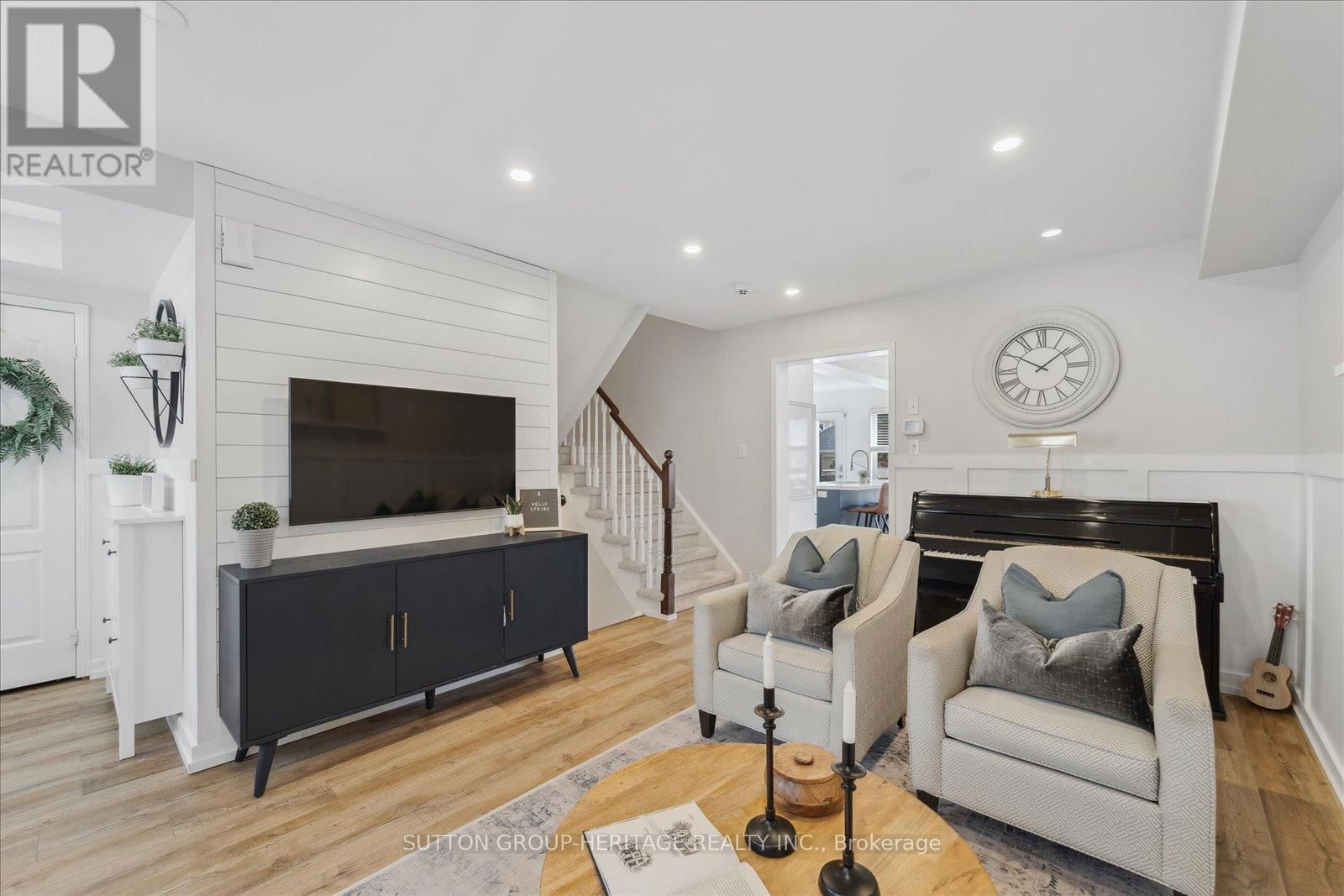 25 - 23 VALLANCE WAY Image 8