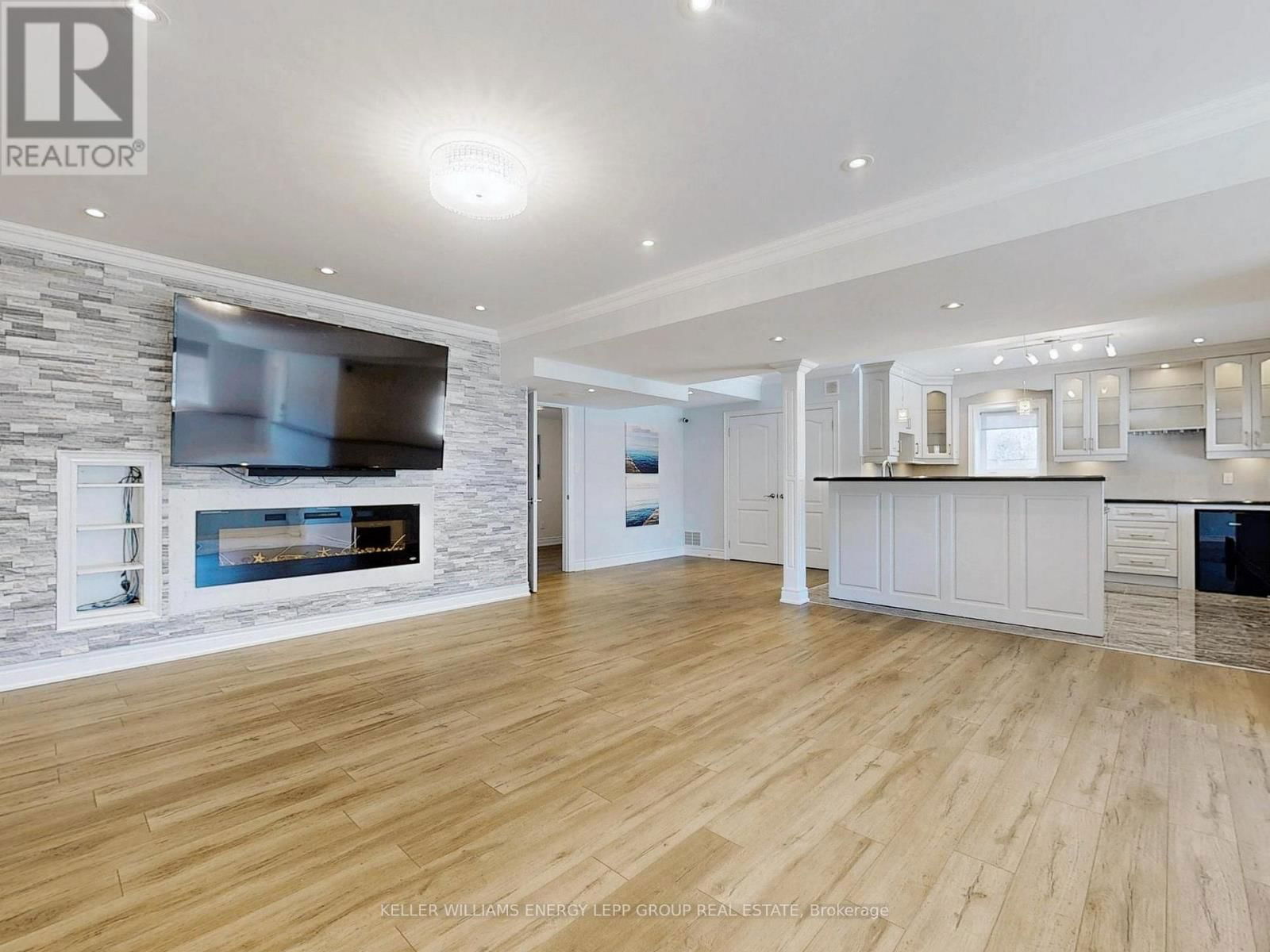 12 DONWOODS CRESCENT Image 39
