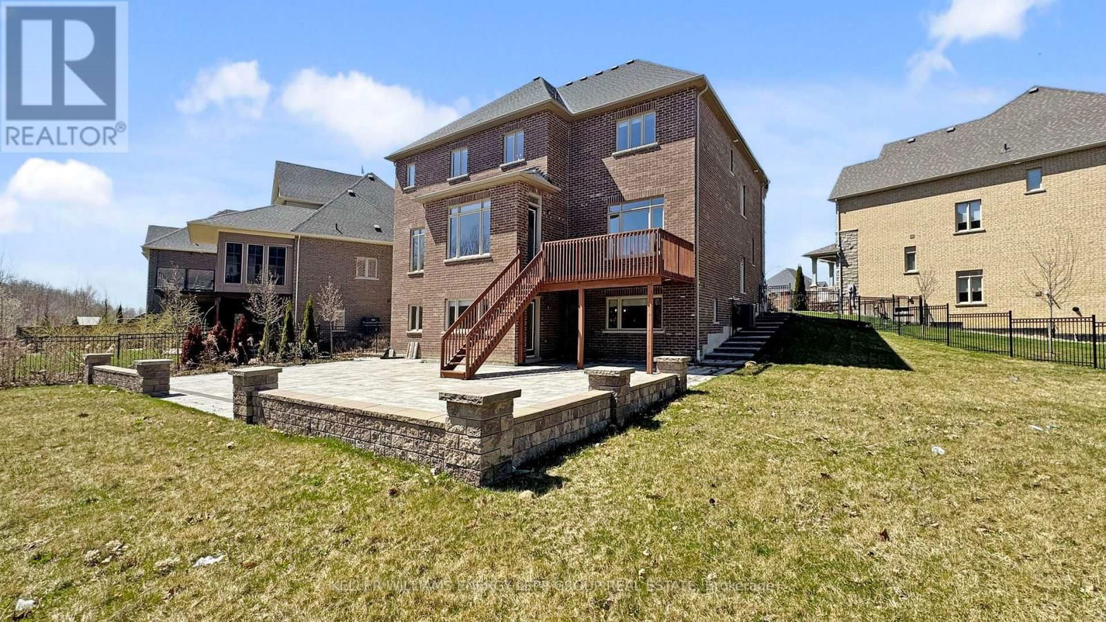 12 DONWOODS CRESCENT Image 46