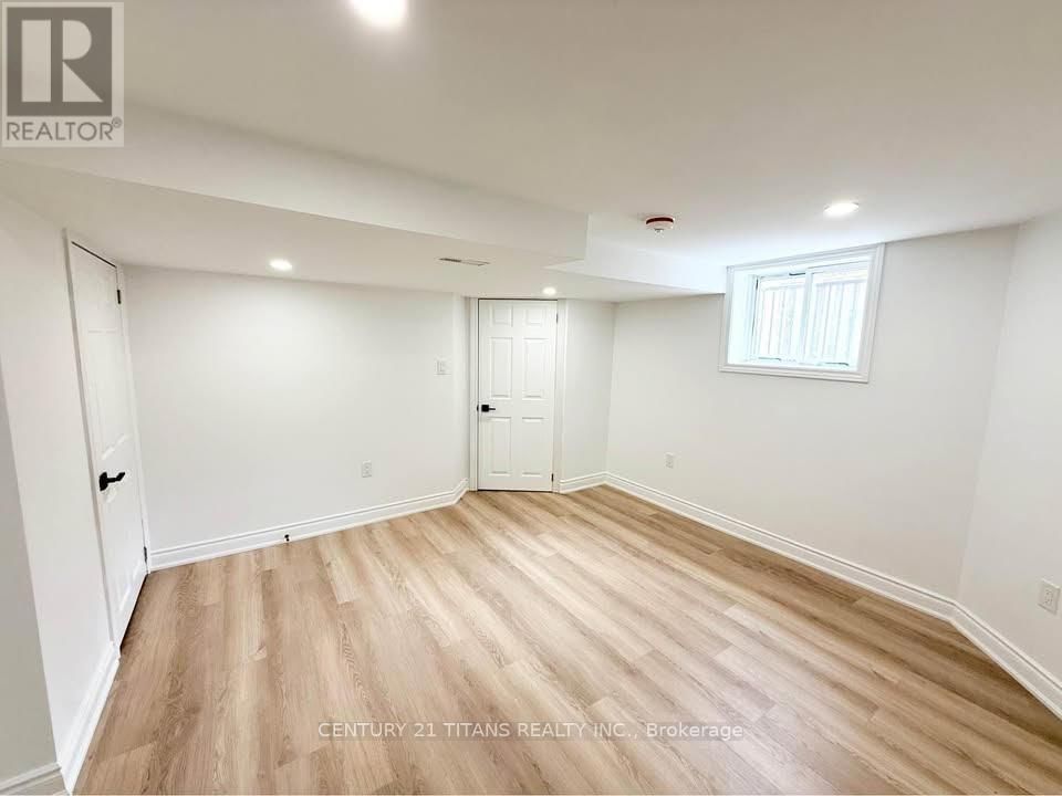 88 NOAKE CRESCENT Image 4