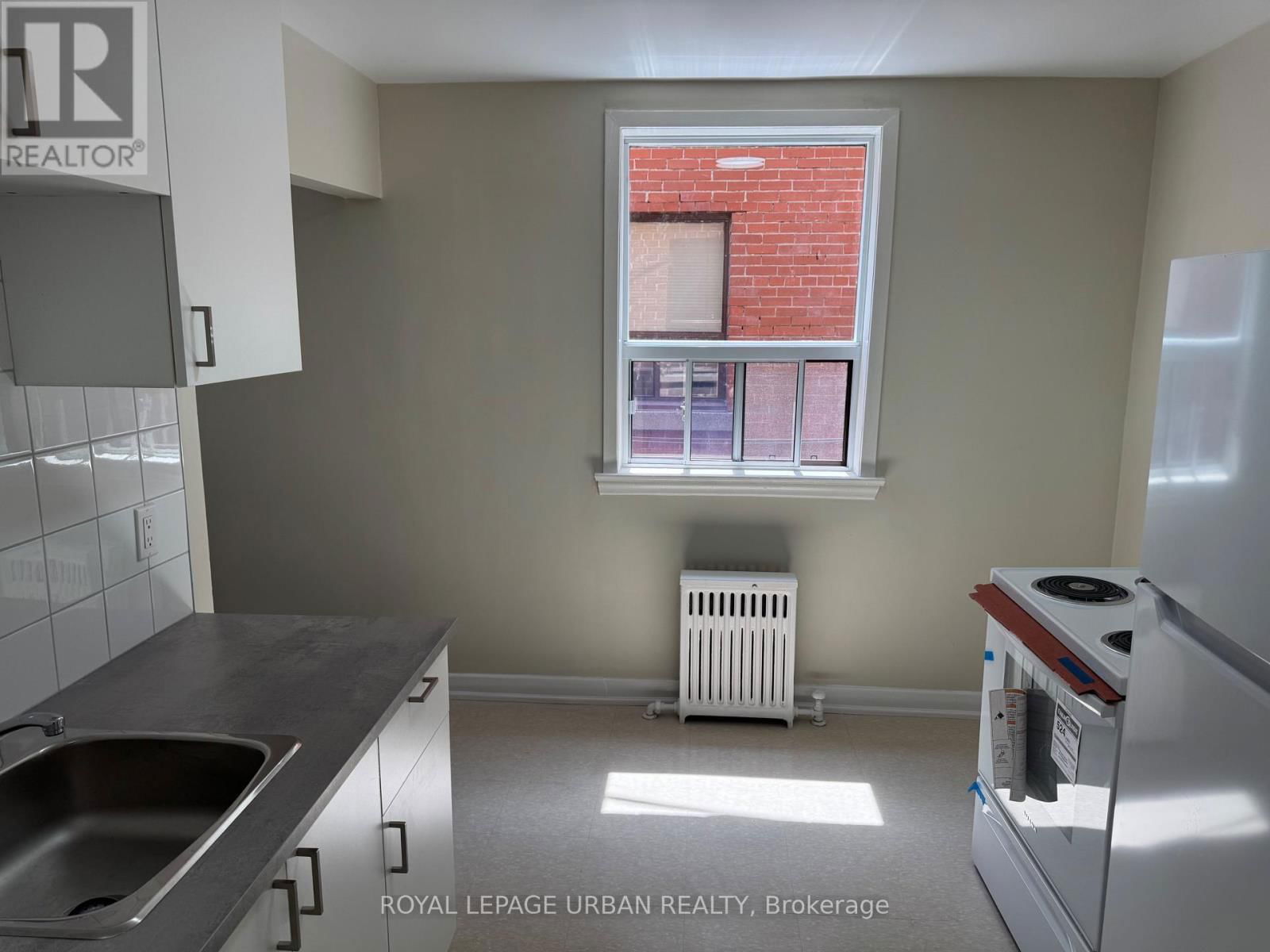 204 - 1024 O'CONNOR DRIVE Image 4