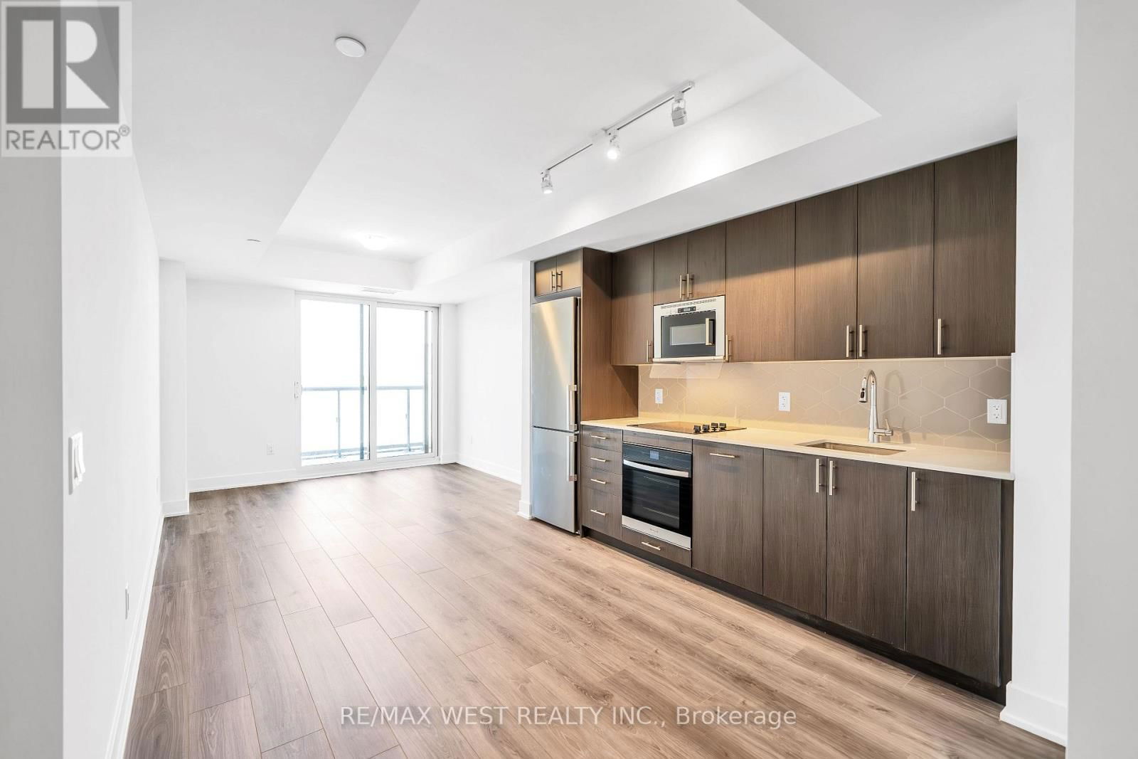 2020 - 2545 SIMCOE STREET NORTH Image 4