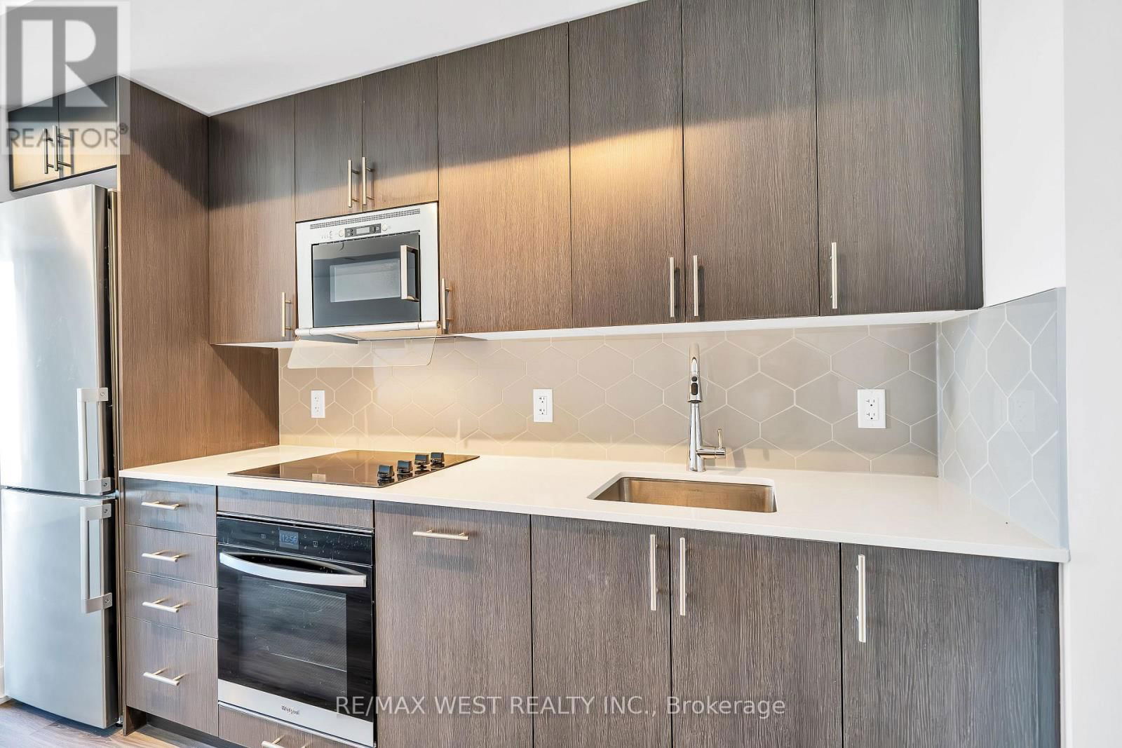 2020 - 2545 SIMCOE STREET NORTH Image 6