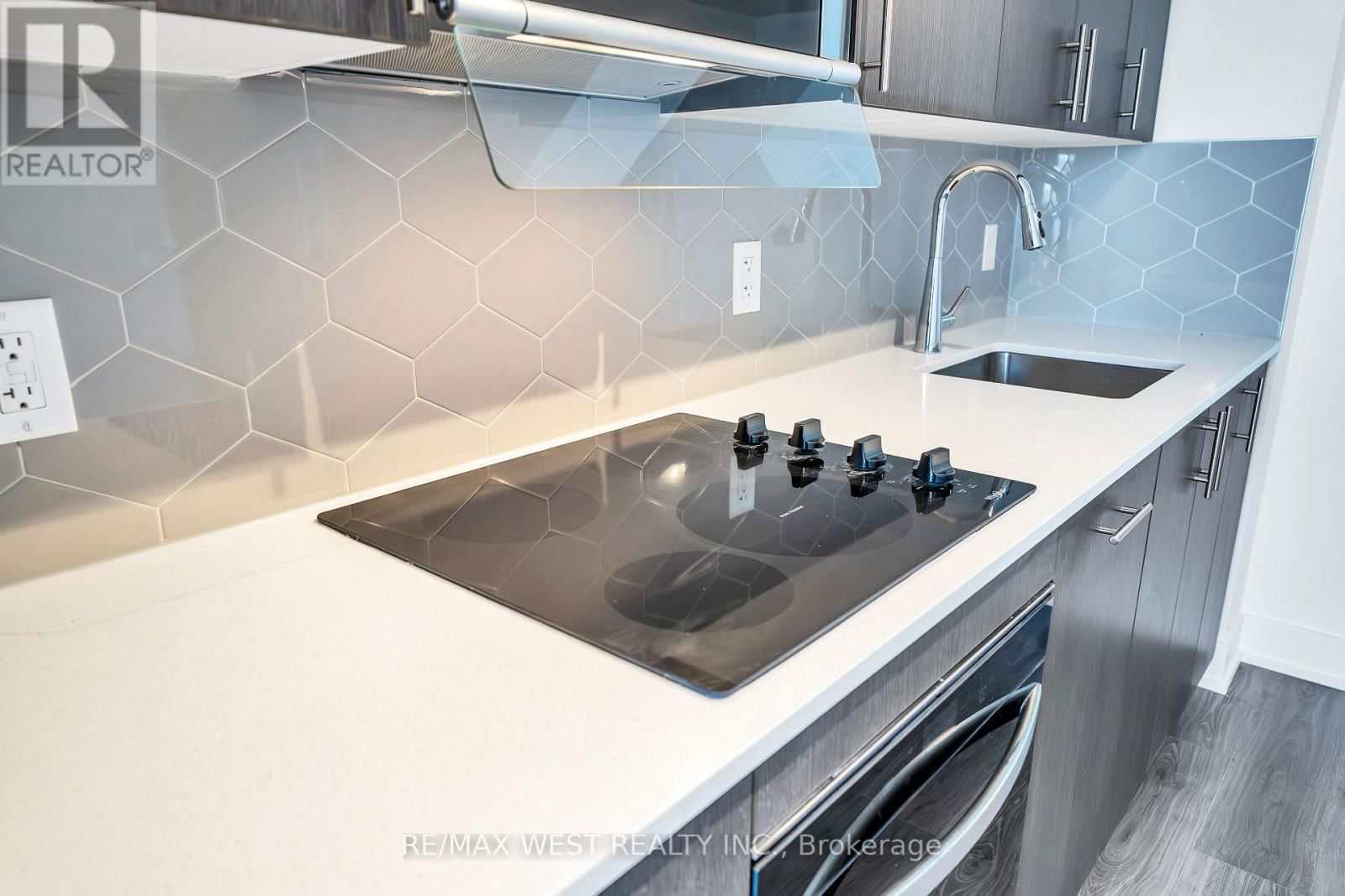 2020 - 2545 SIMCOE STREET NORTH Image 8