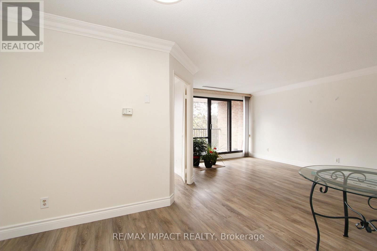 337 SIMCOE STREET NORTH Image 10