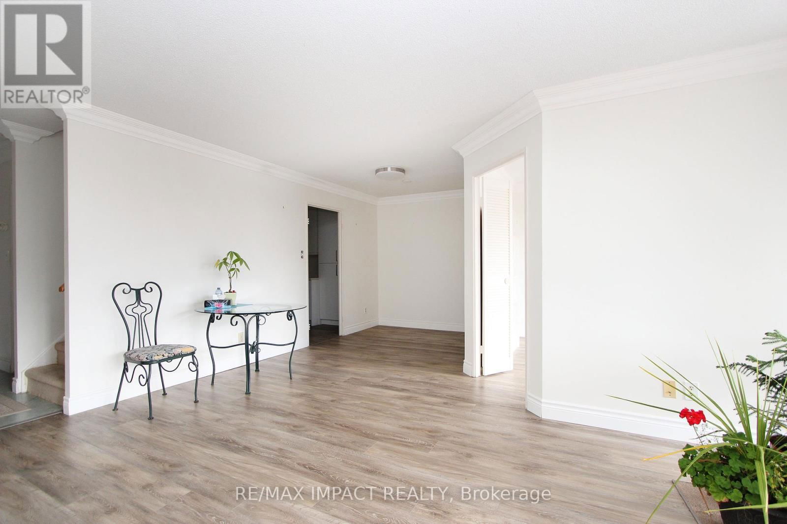 337 SIMCOE STREET NORTH Image 14