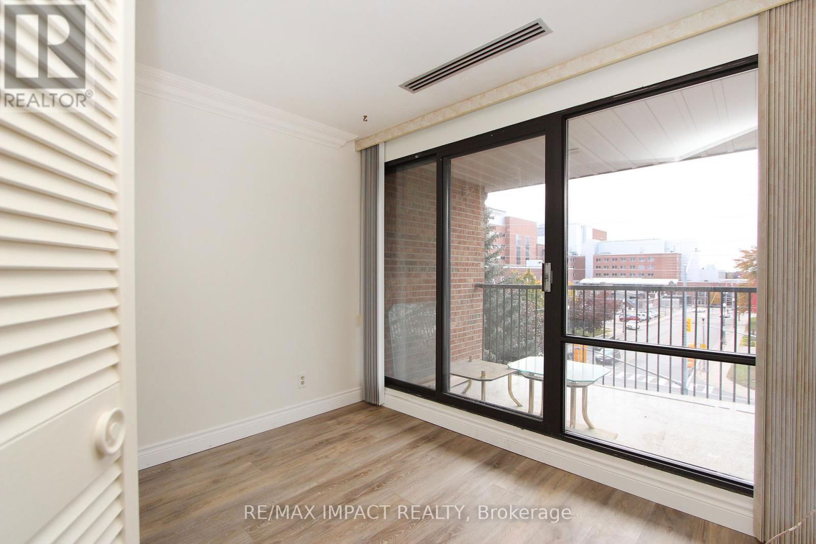 337 SIMCOE STREET NORTH Image 15