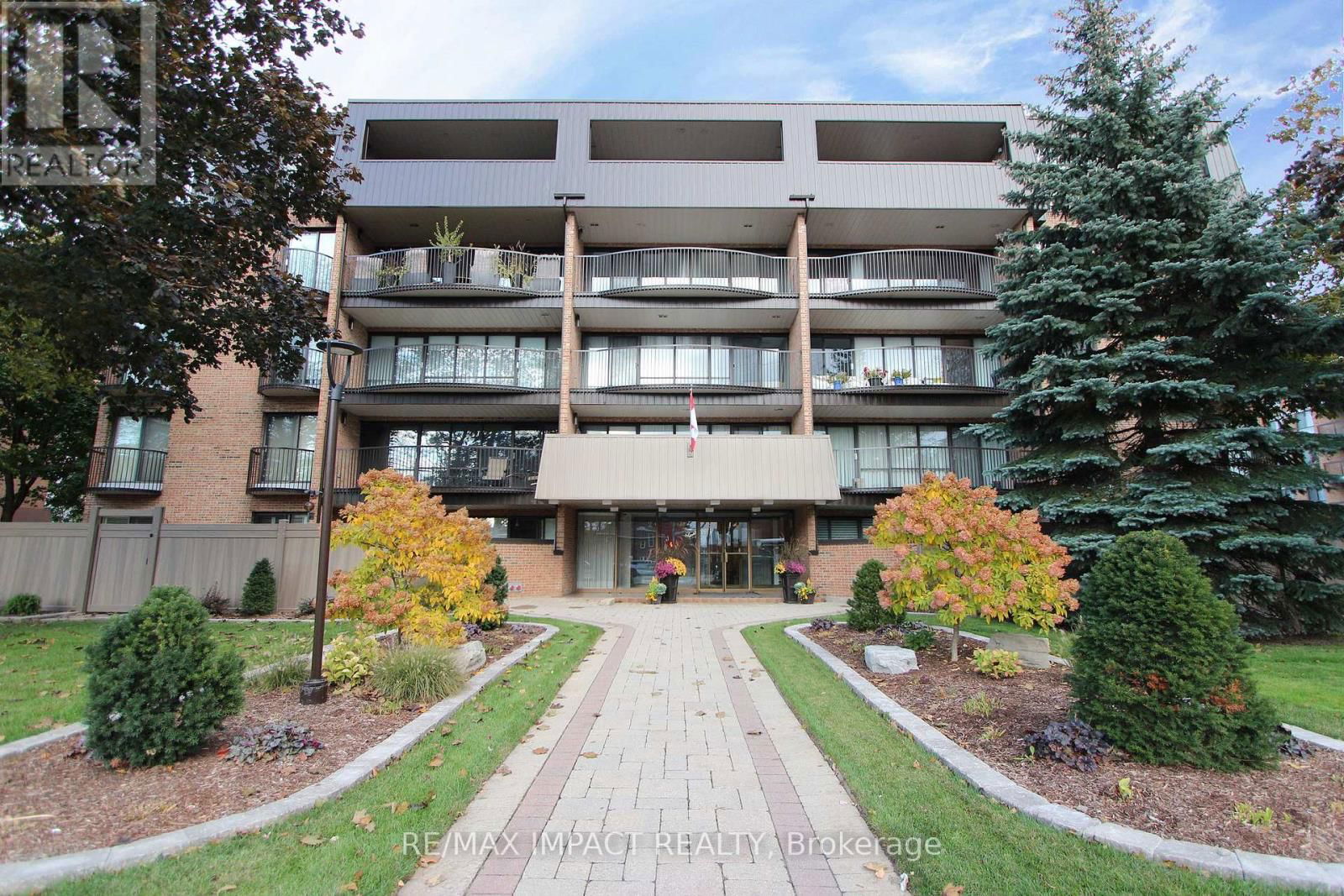 337 SIMCOE STREET NORTH Image 2