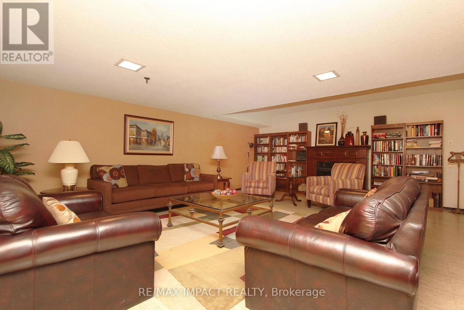 337 SIMCOE STREET NORTH Image 27