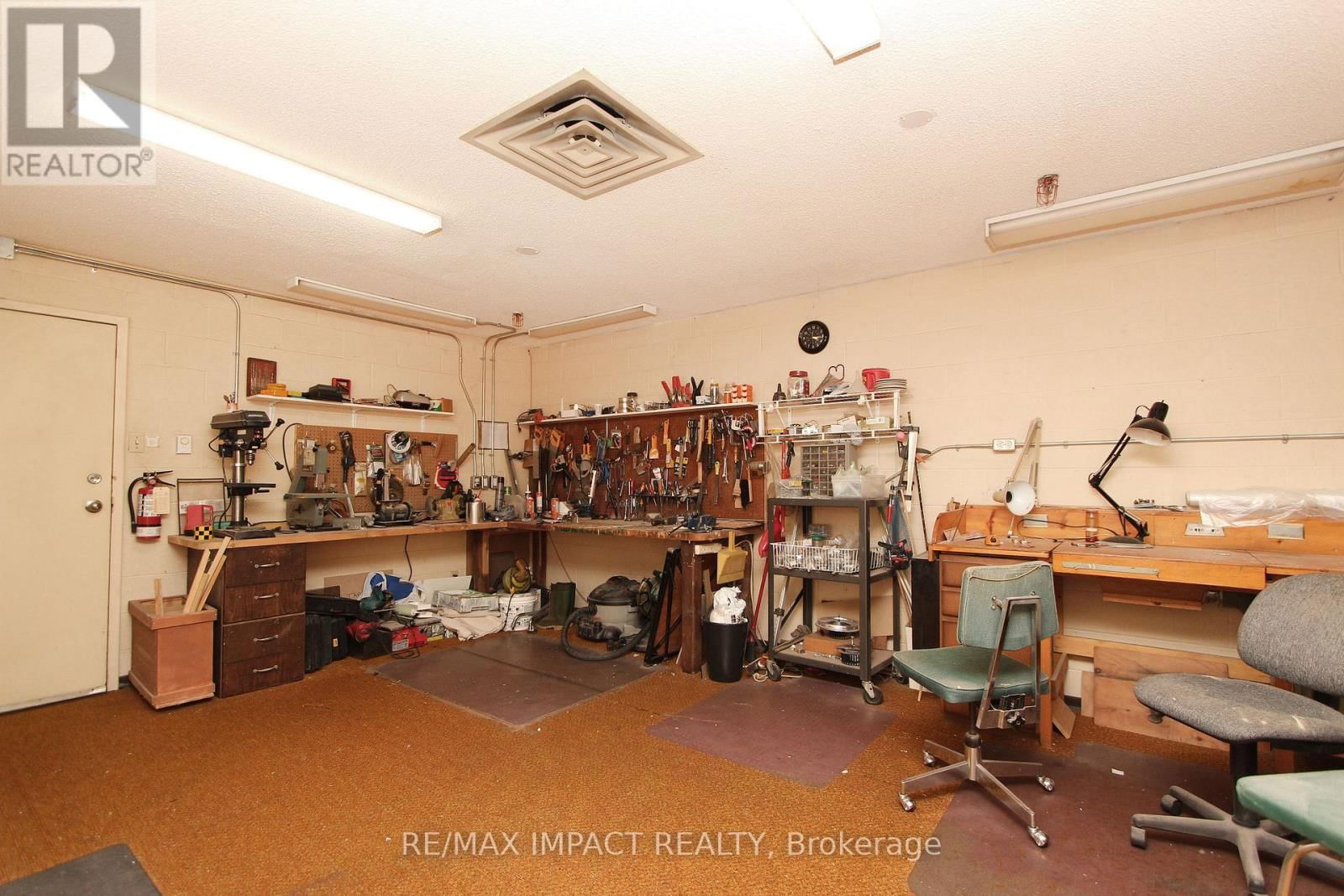 337 SIMCOE STREET NORTH Image 29