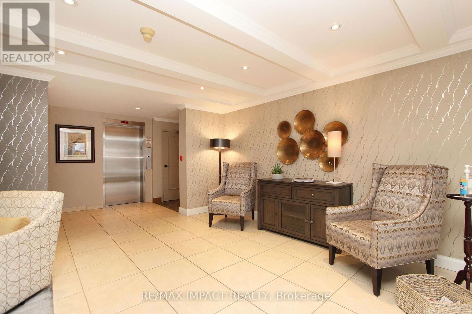 337 SIMCOE STREET NORTH Image 3