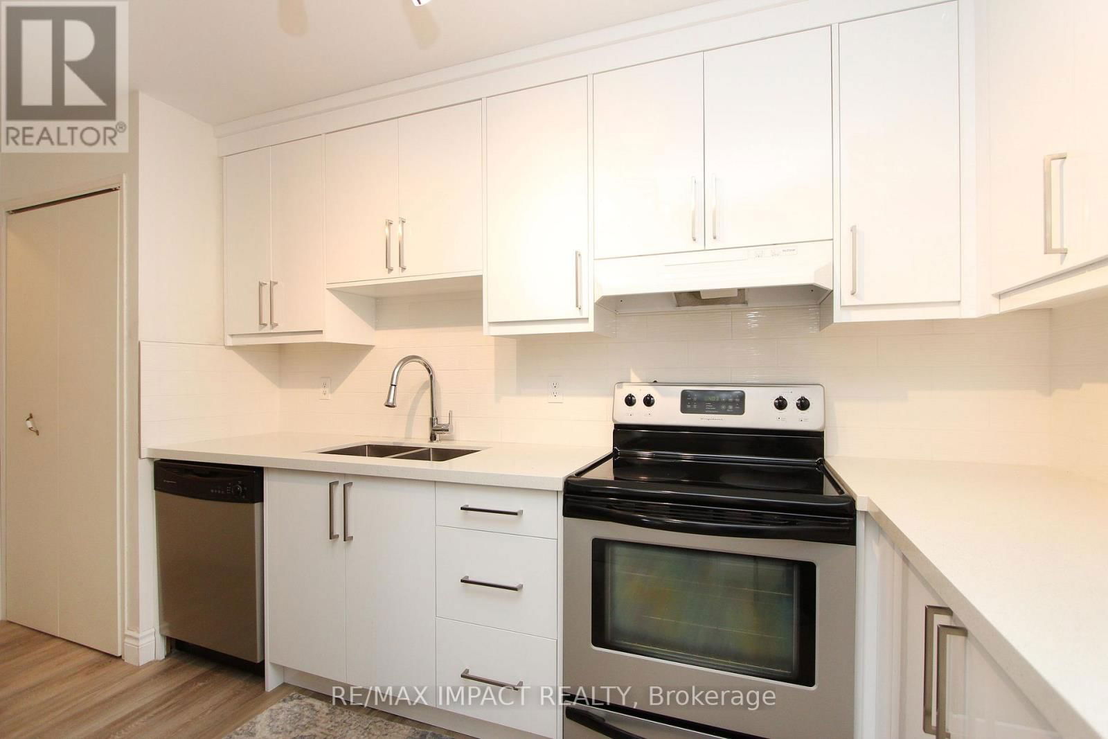337 SIMCOE STREET NORTH Image 8