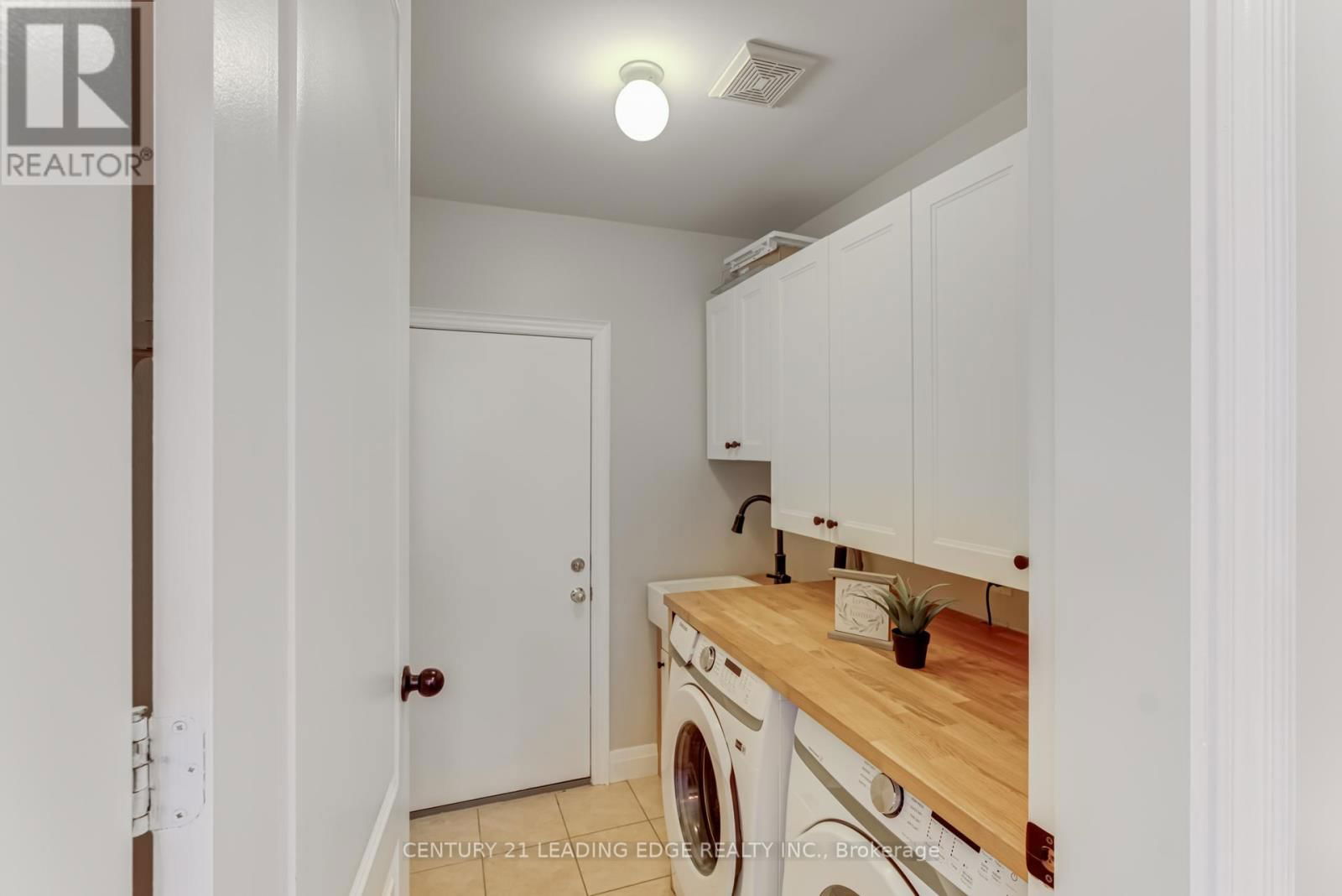 5 WOODBINE PLACE EAST Image 20