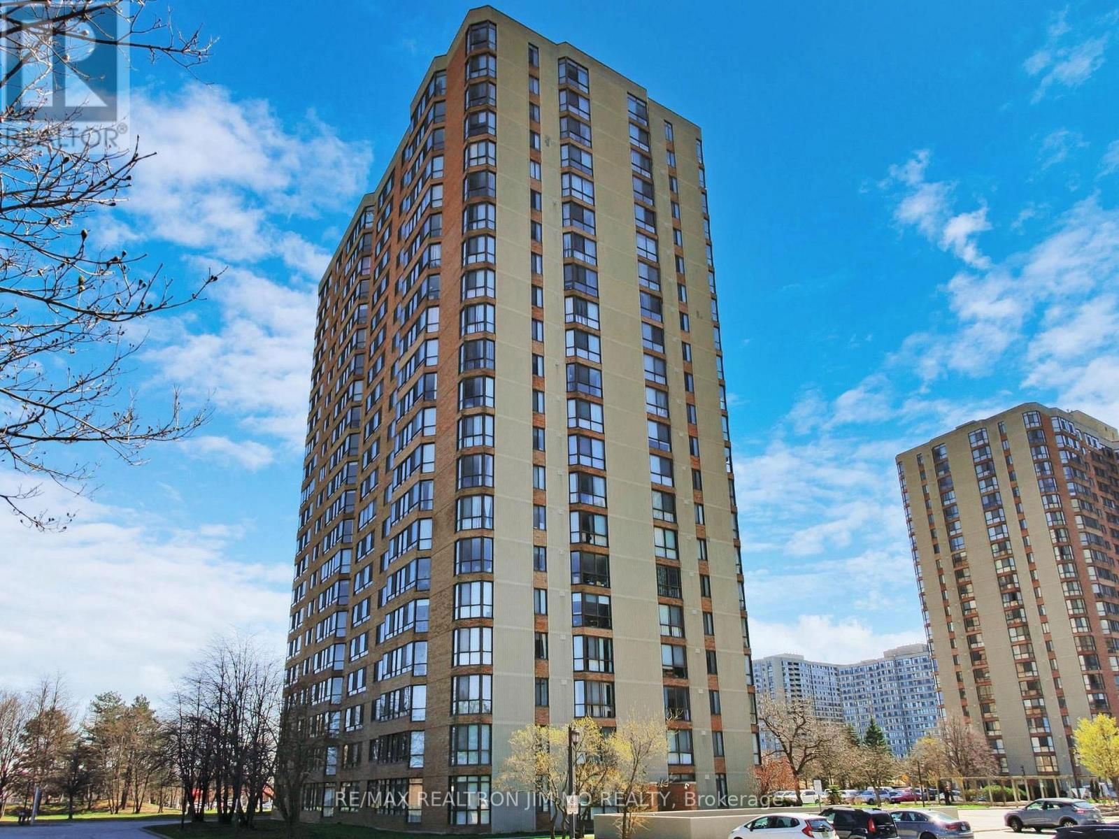 330 - 25 BAMBURGH CIRCLE Image 1