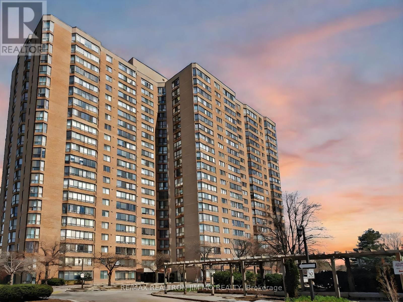 330 - 25 BAMBURGH CIRCLE Image 3