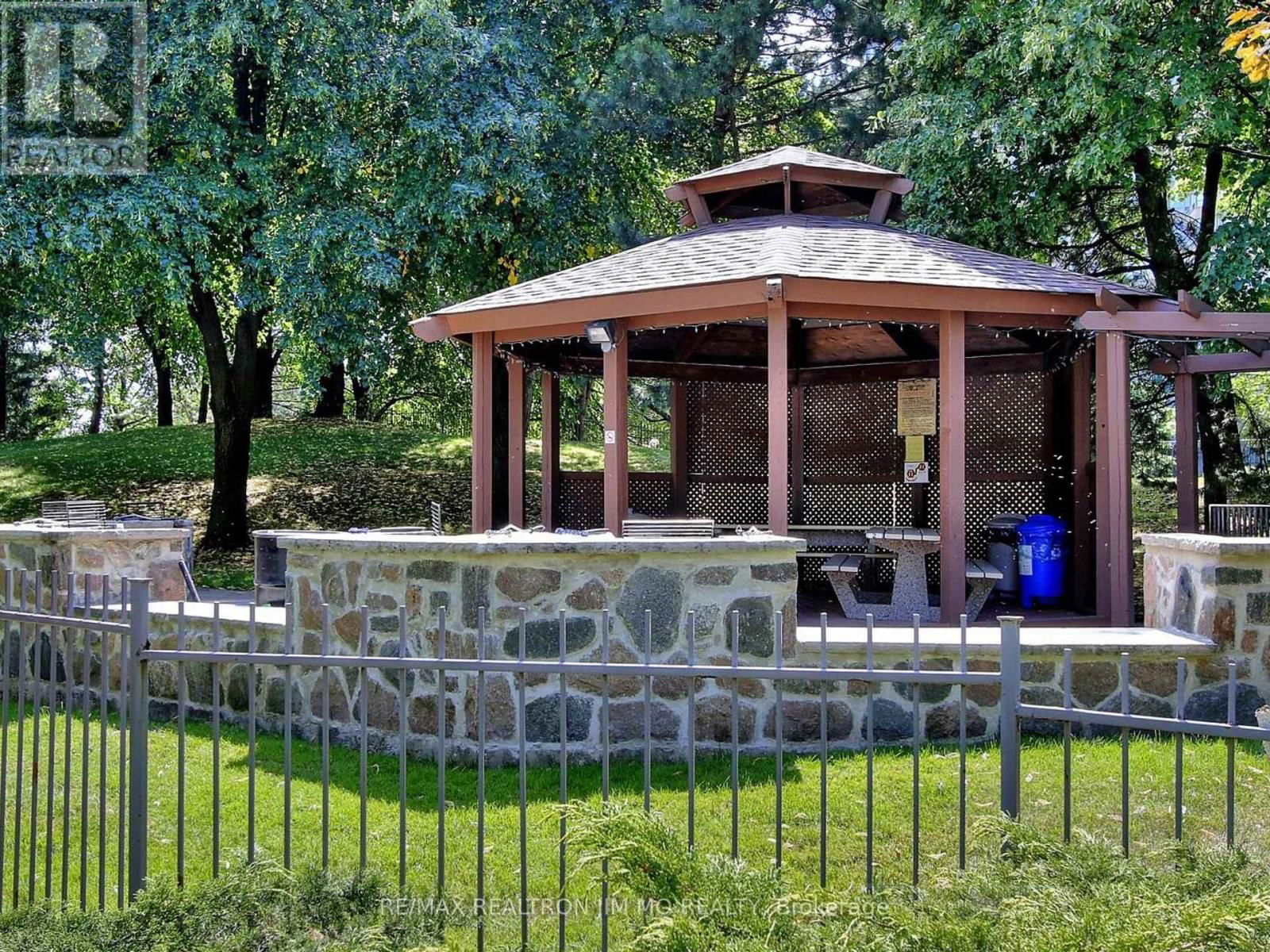 330 - 25 BAMBURGH CIRCLE Image 35