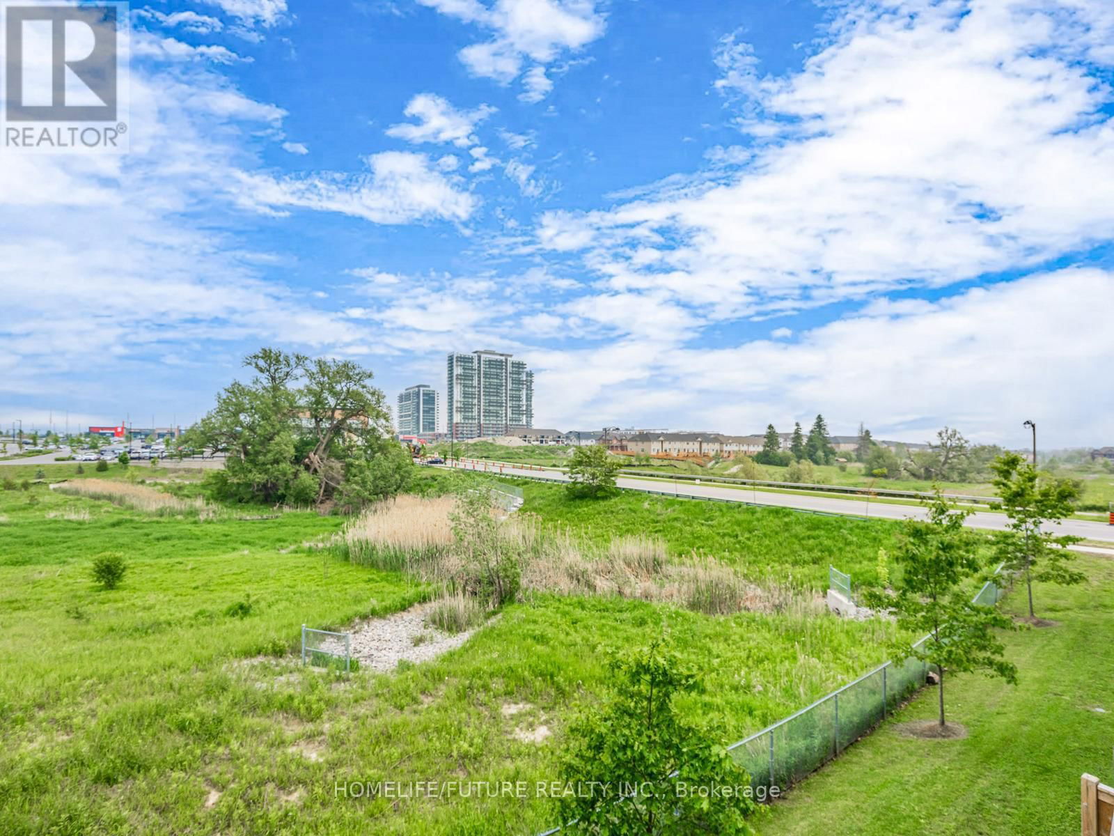 2611 DEPUTY MINISTER PATH Image 26
