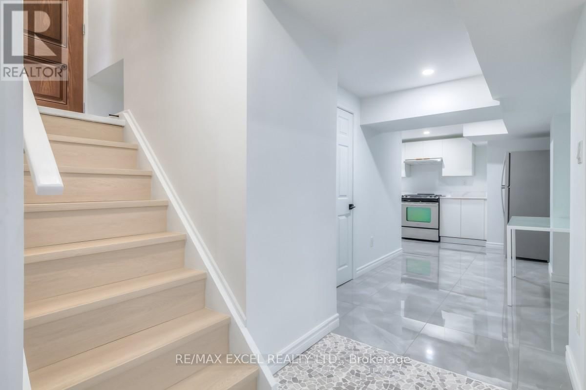 663 LAKEVIEW AVENUE Image 29