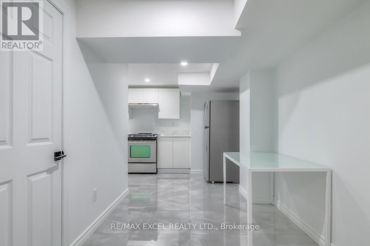 663 LAKEVIEW AVENUE Image 30