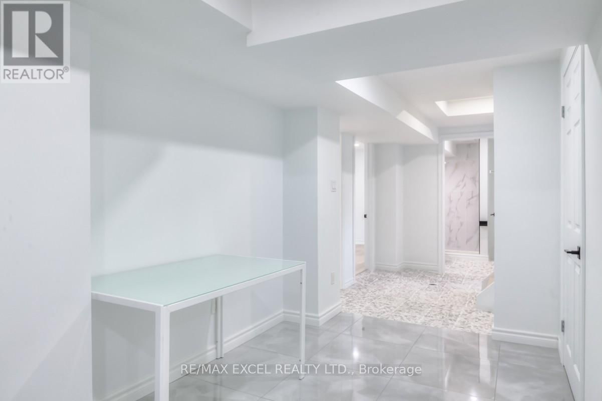 663 LAKEVIEW AVENUE Image 33