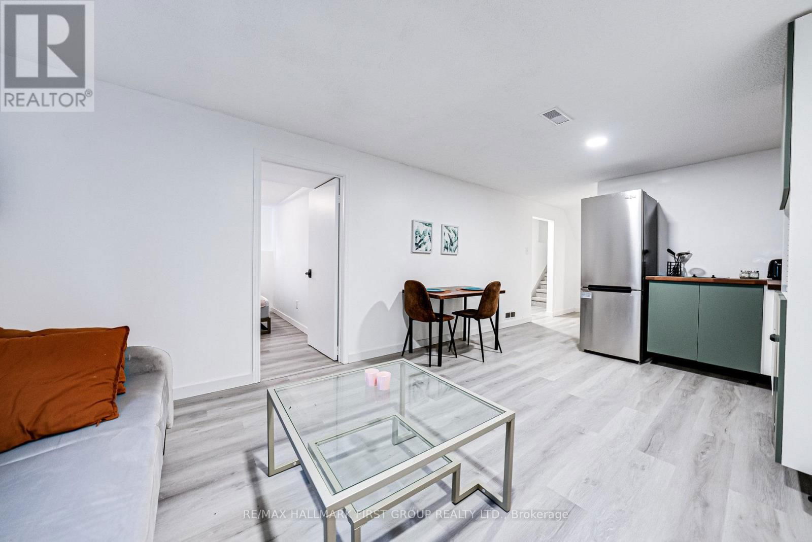 27 EVALEIGH COURT Image 19