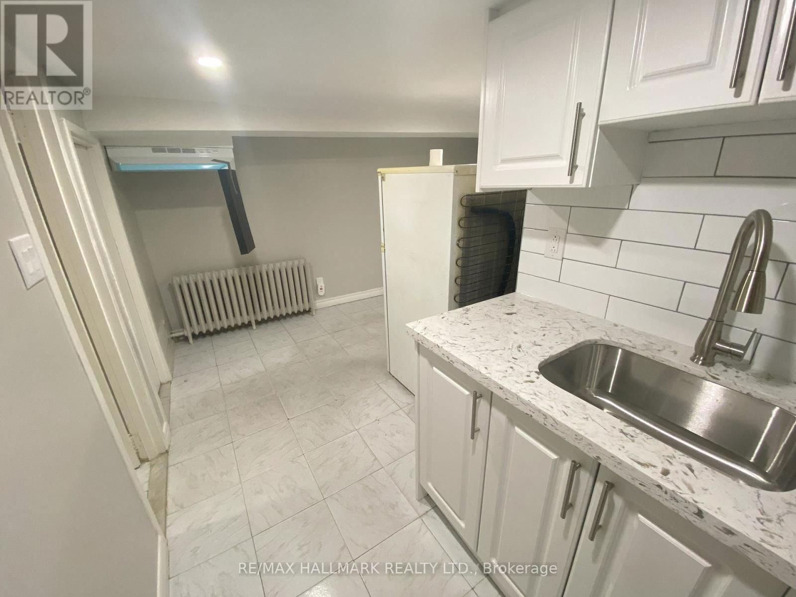 LOWER - 155 DRAYTON AVENUE Image 11
