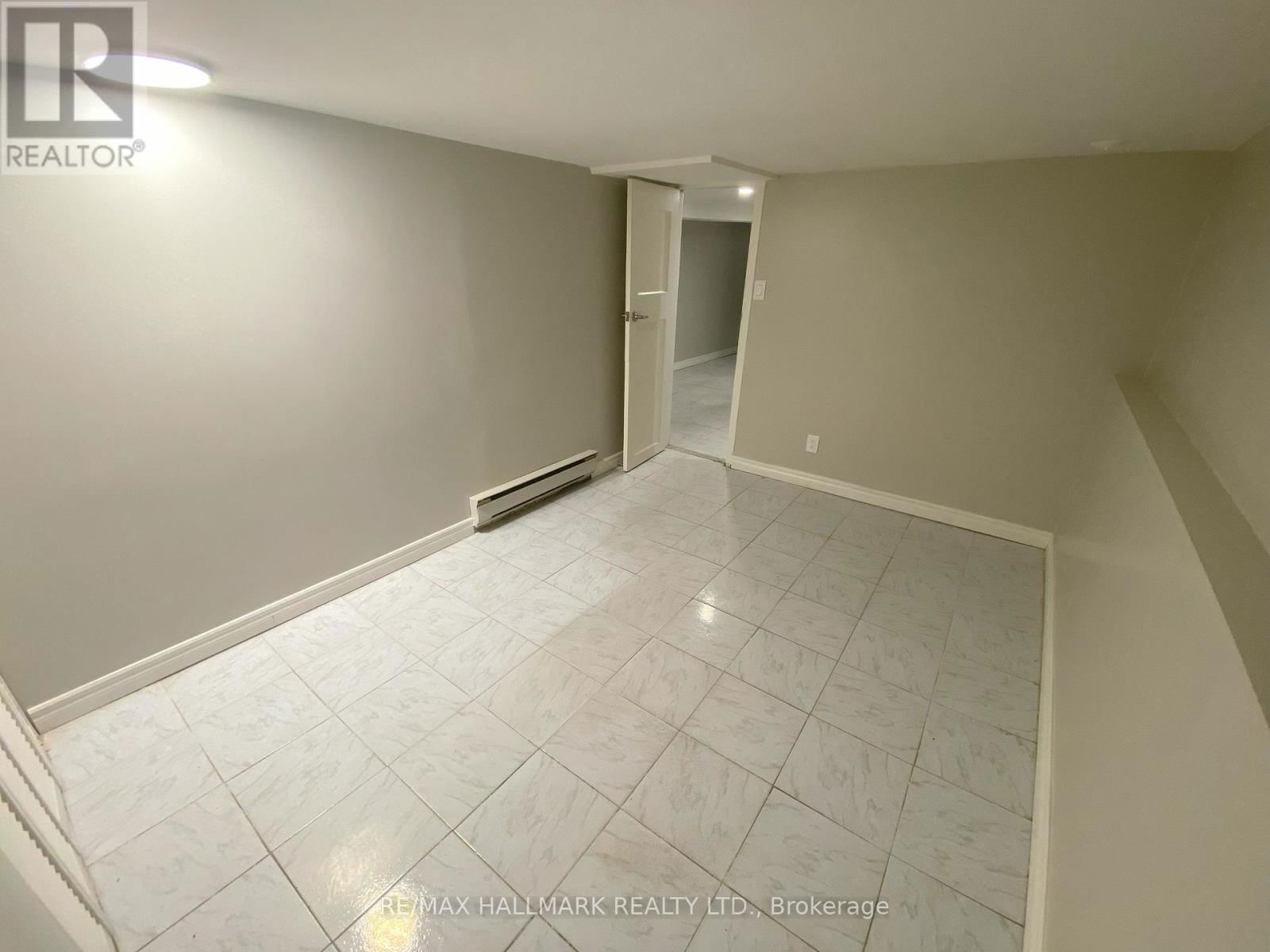 LOWER - 155 DRAYTON AVENUE Image 14