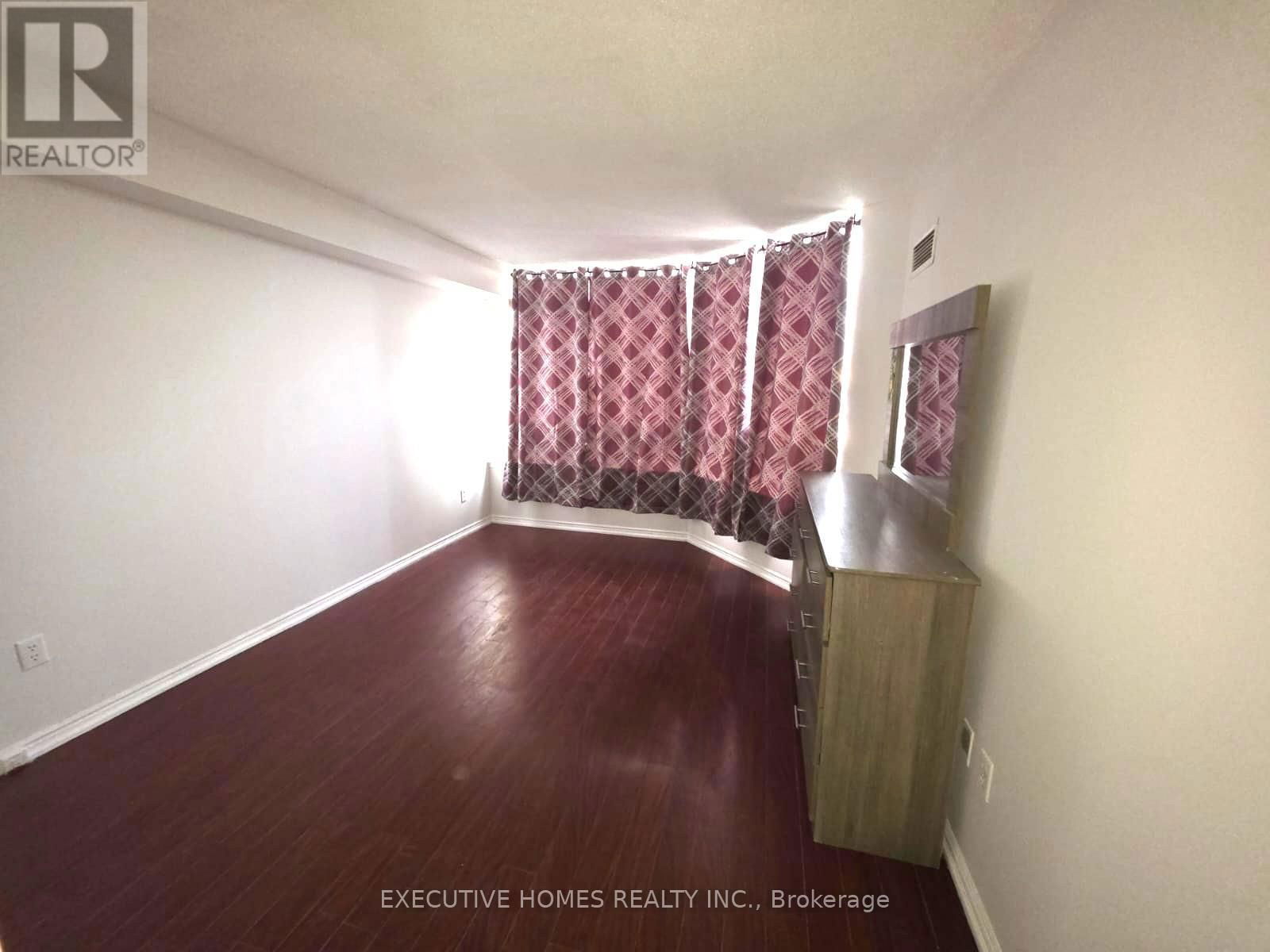 2091 - 1 GREYSTONE WALK DRIVE Image 7