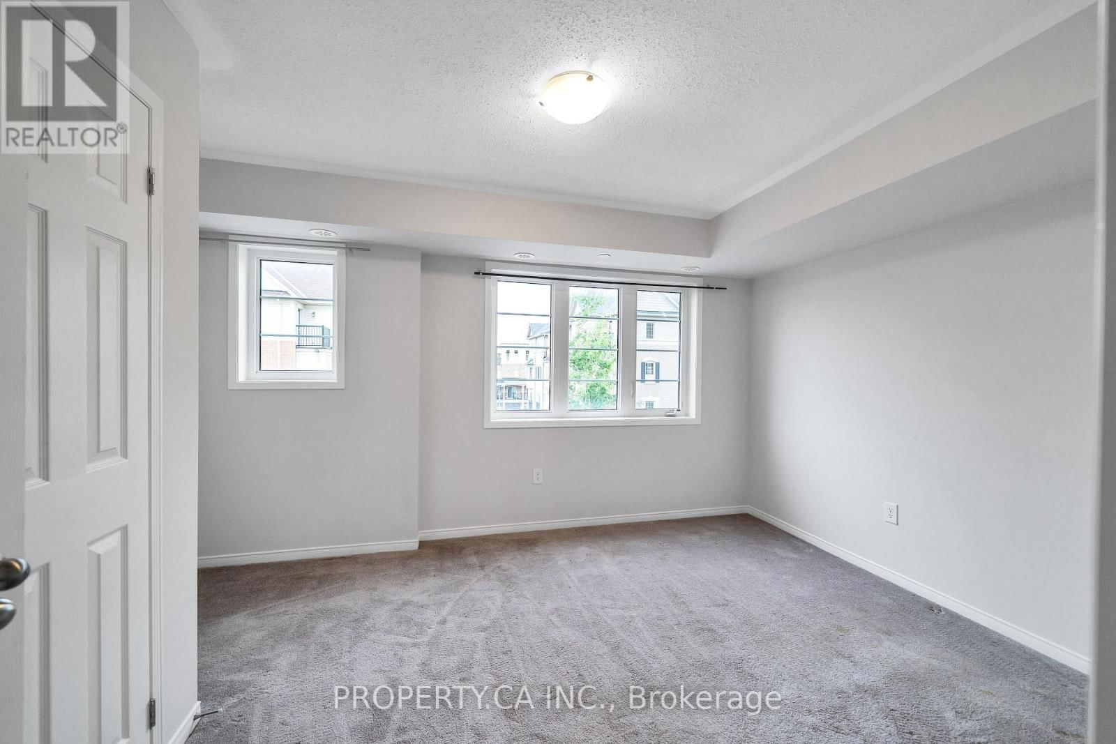 2564 ROSEDROP PATH Image 17
