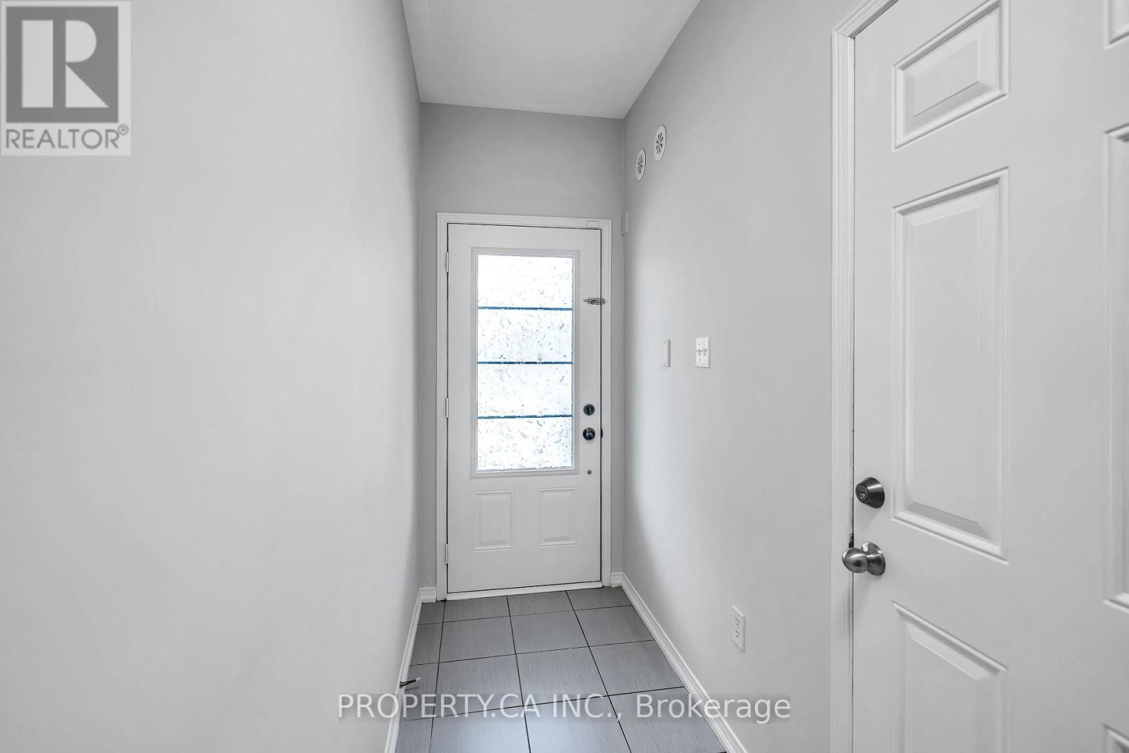 2564 ROSEDROP PATH Image 3
