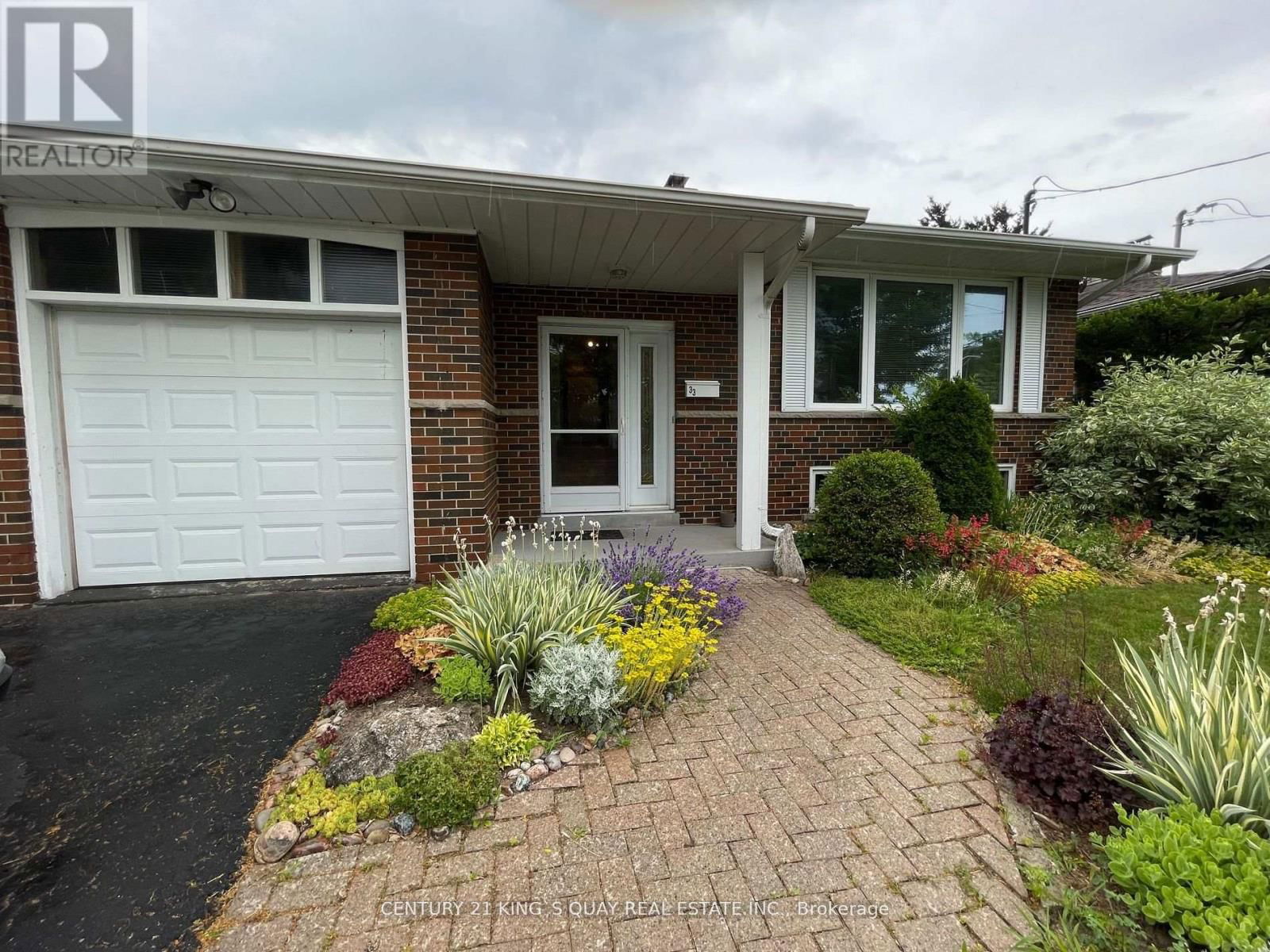 33 CORUNDUM CRESCENT Image 2
