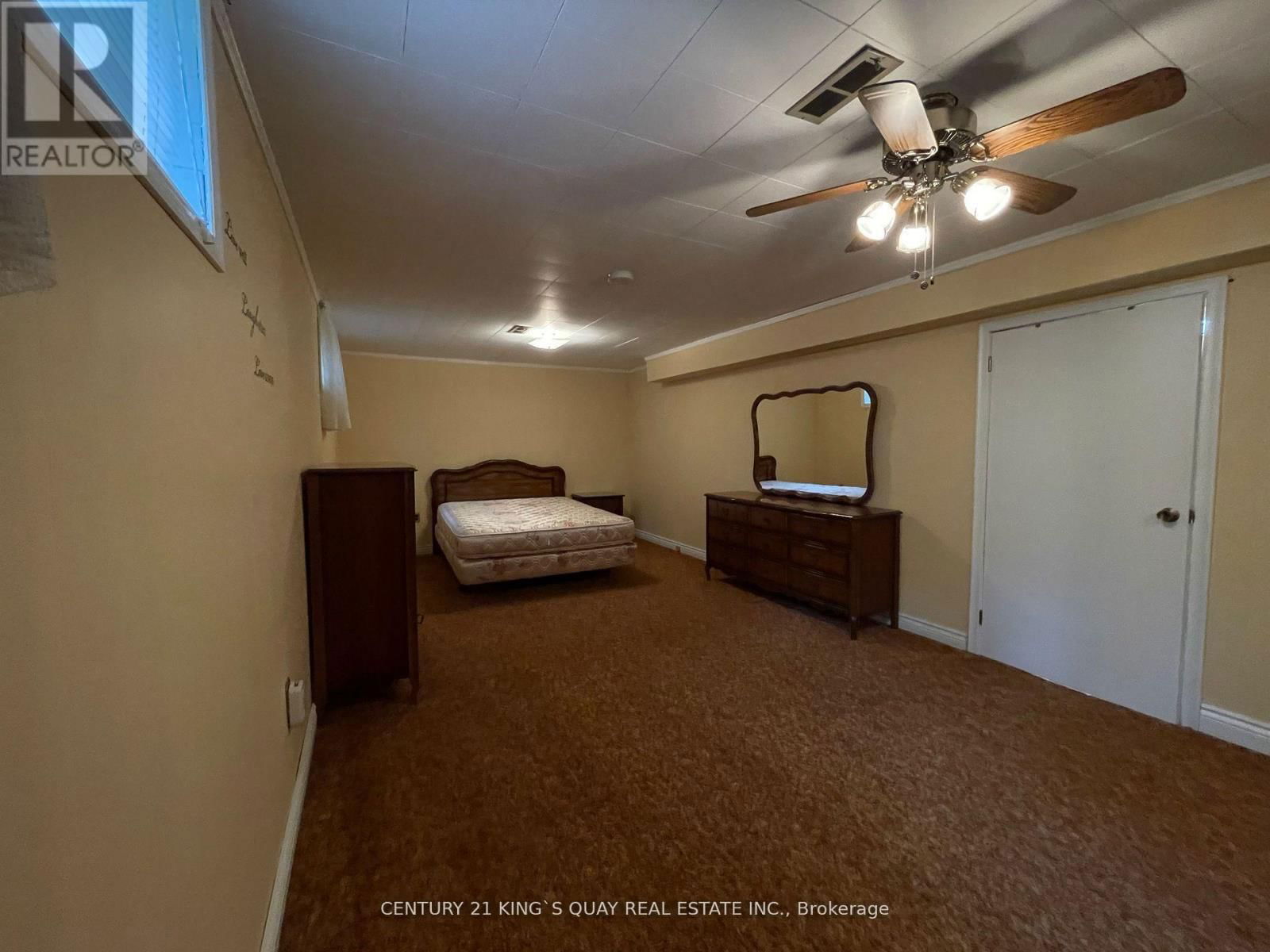 33 CORUNDUM CRESCENT Image 25