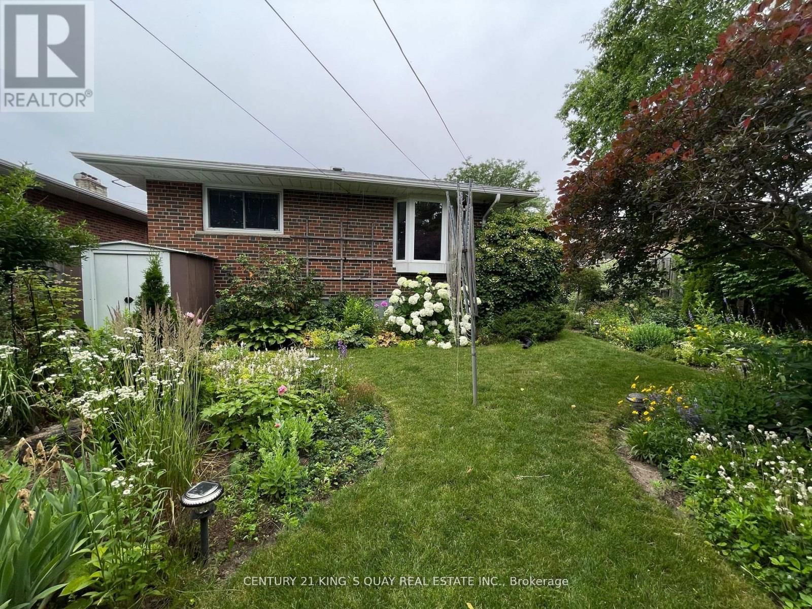 33 CORUNDUM CRESCENT Image 33