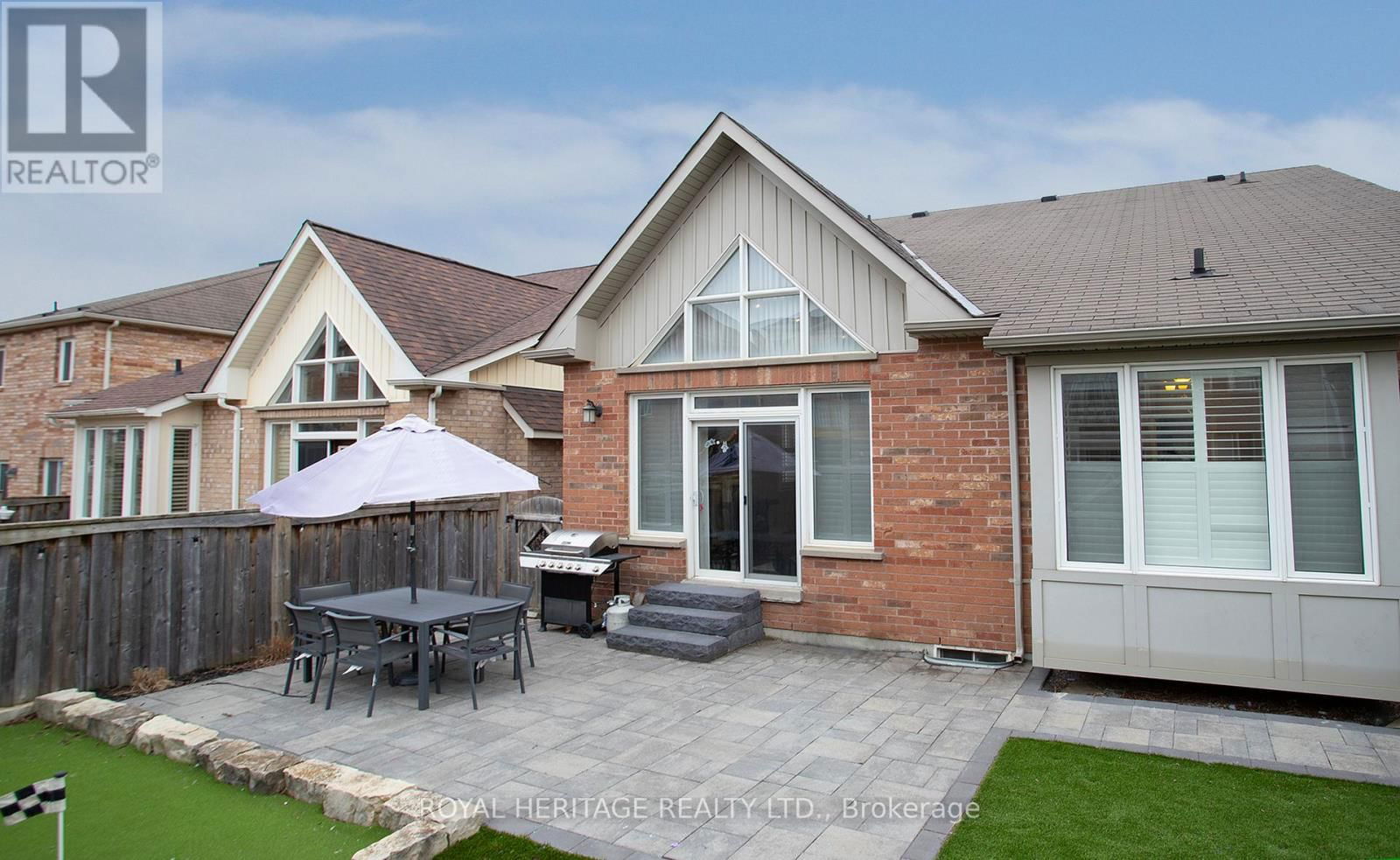1819 GRANDVIEW STREET NORTH Image 32