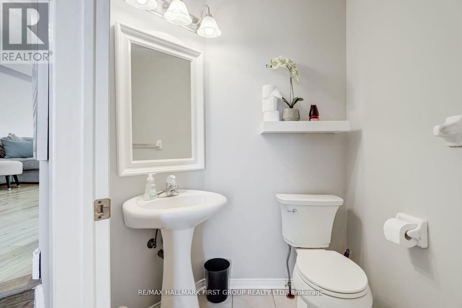 19 INLET BAY DRIVE Image 10