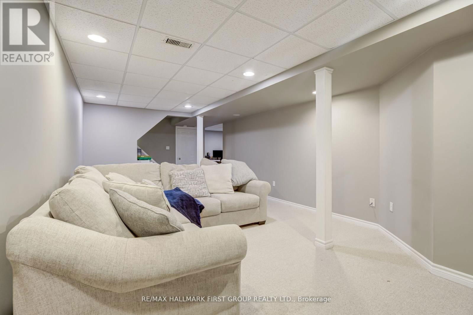 19 INLET BAY DRIVE Image 17