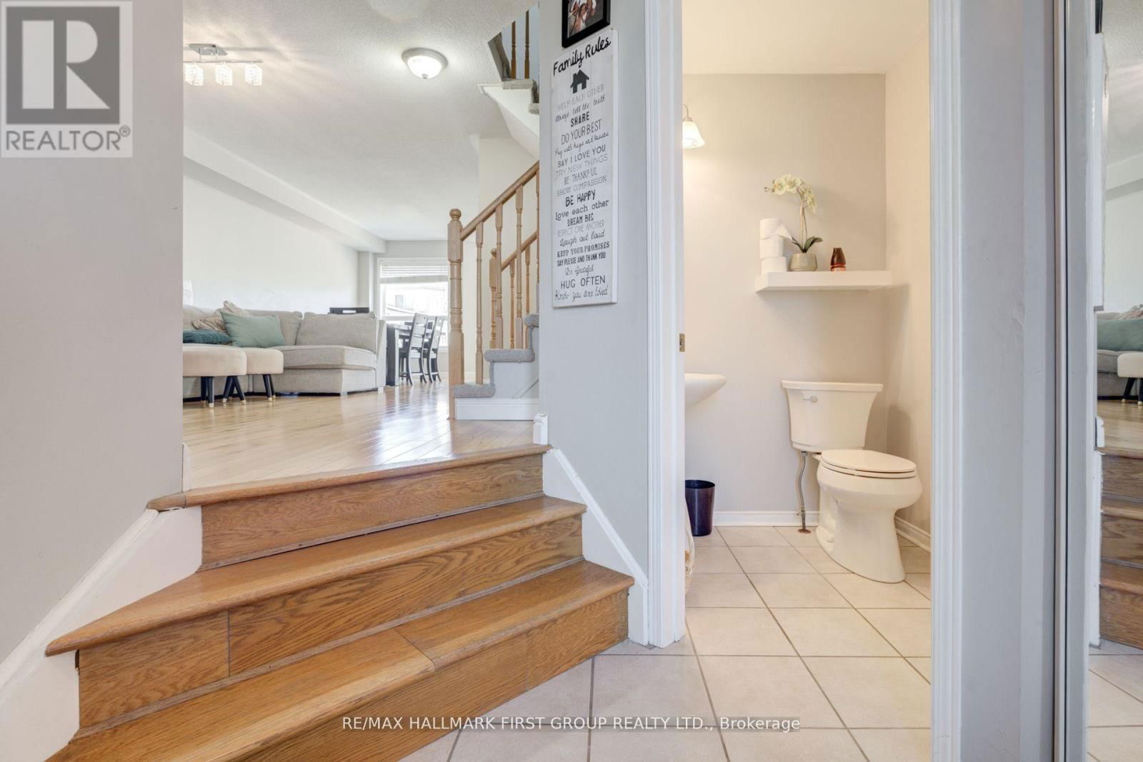 19 INLET BAY DRIVE Image 2