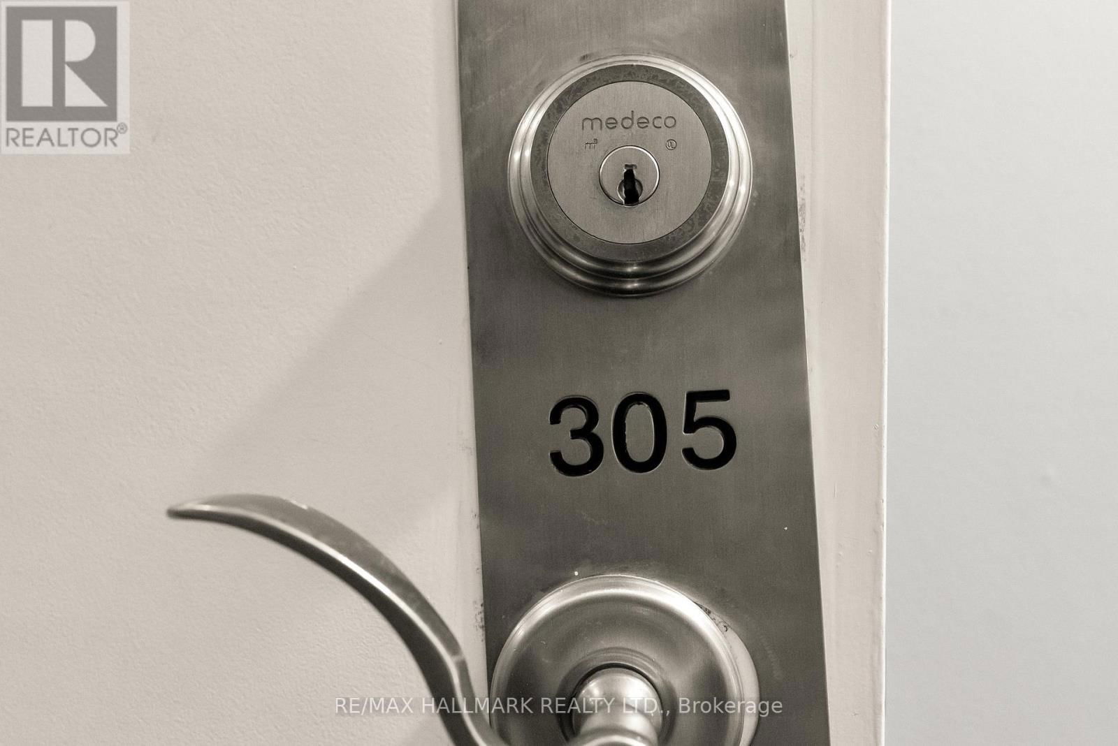 2151 DANFORTH AVENUE Image 12