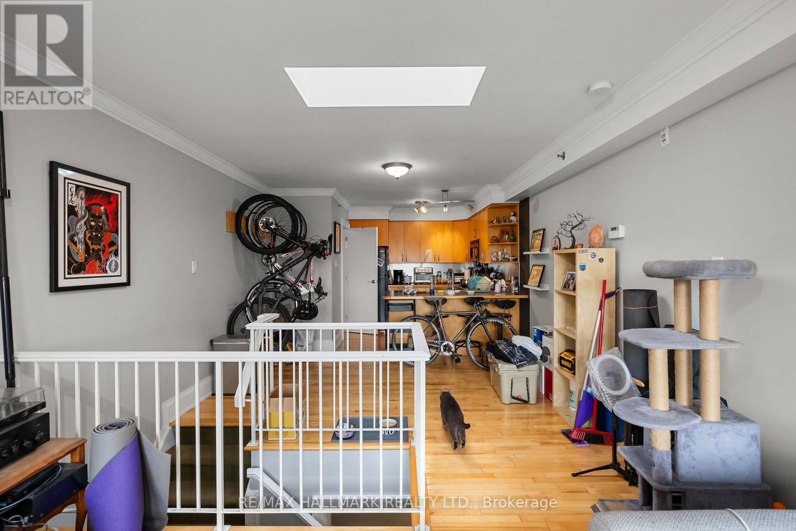 2151 DANFORTH AVENUE Image 14