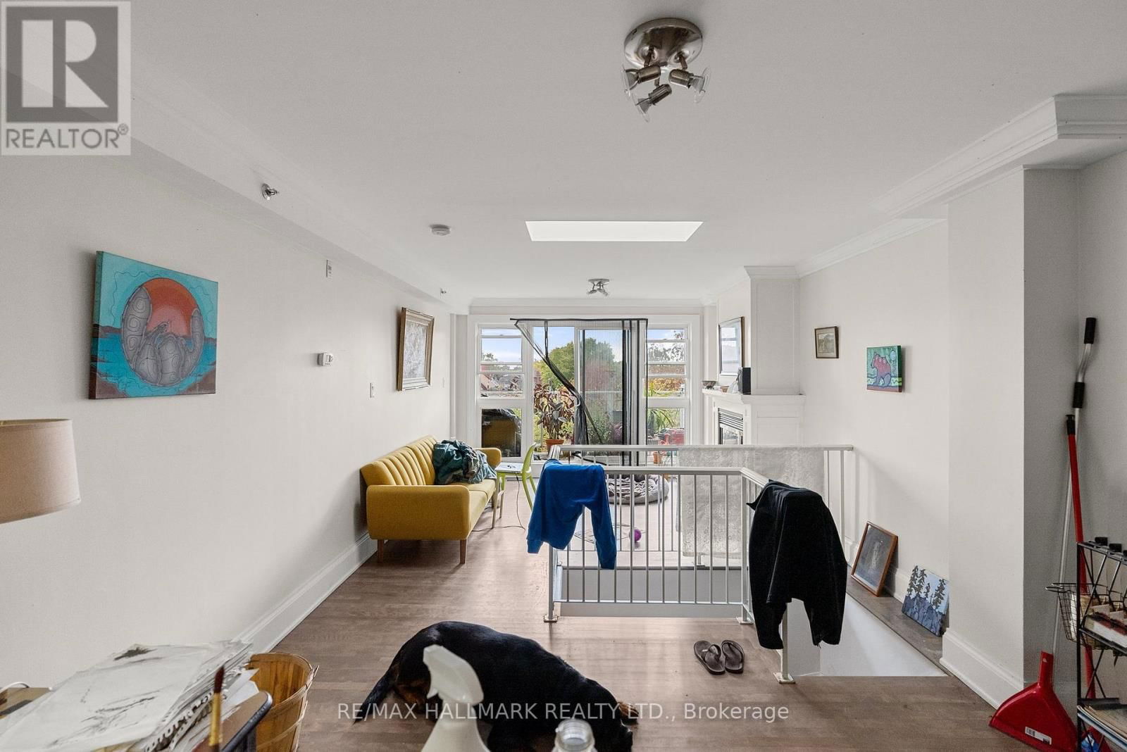 2151 DANFORTH AVENUE Image 22