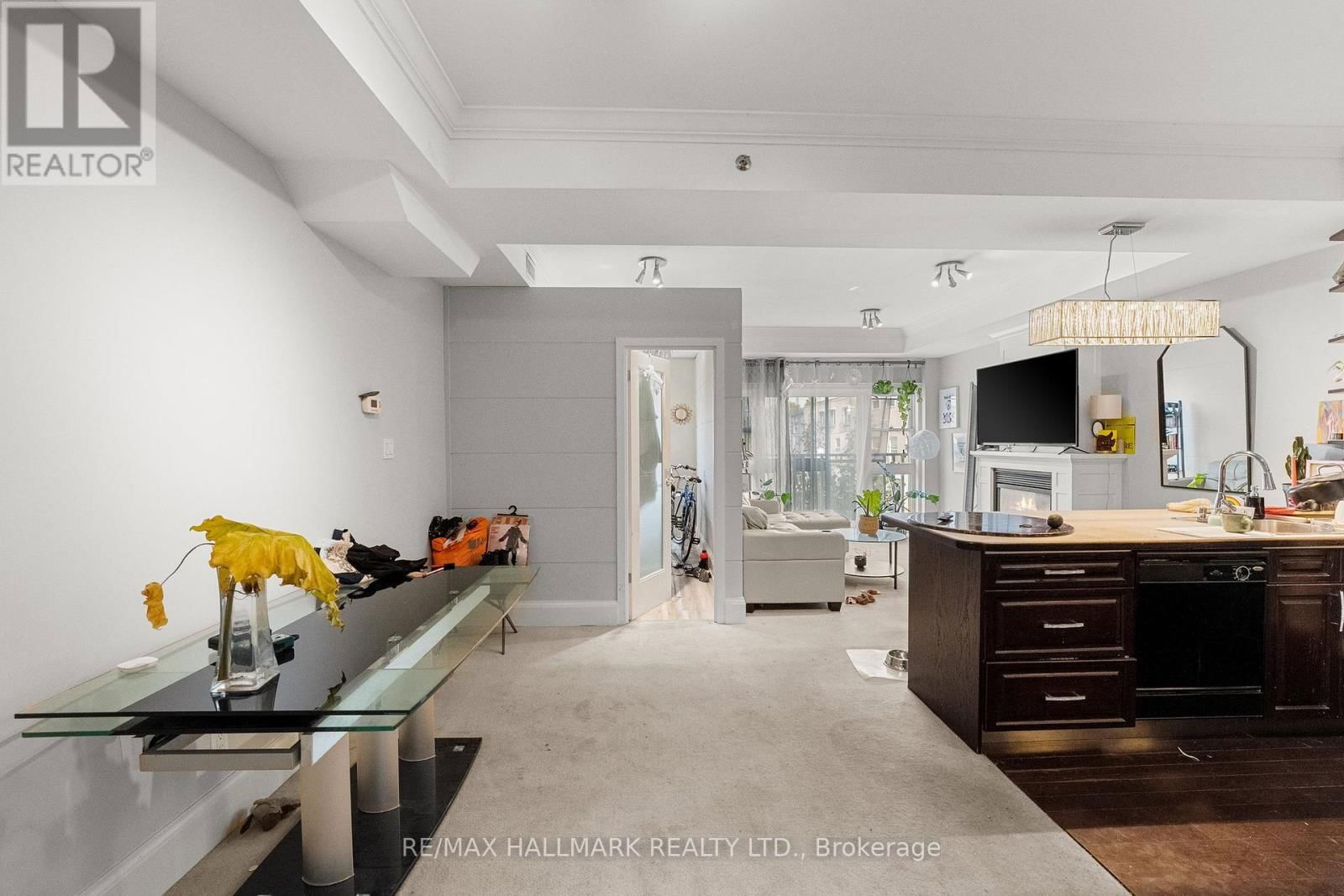 2151 DANFORTH AVENUE Image 29