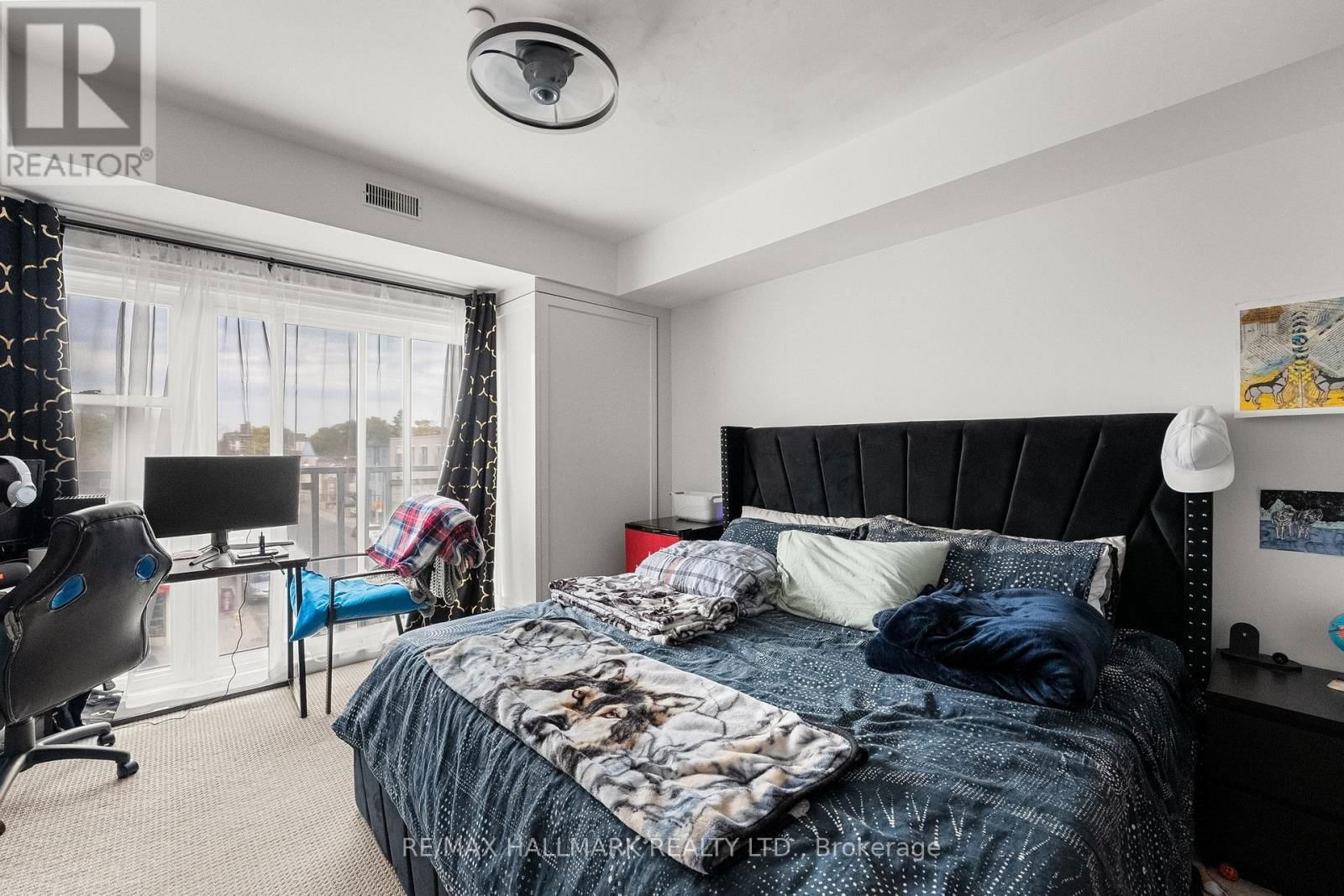 2151 DANFORTH AVENUE Image 35