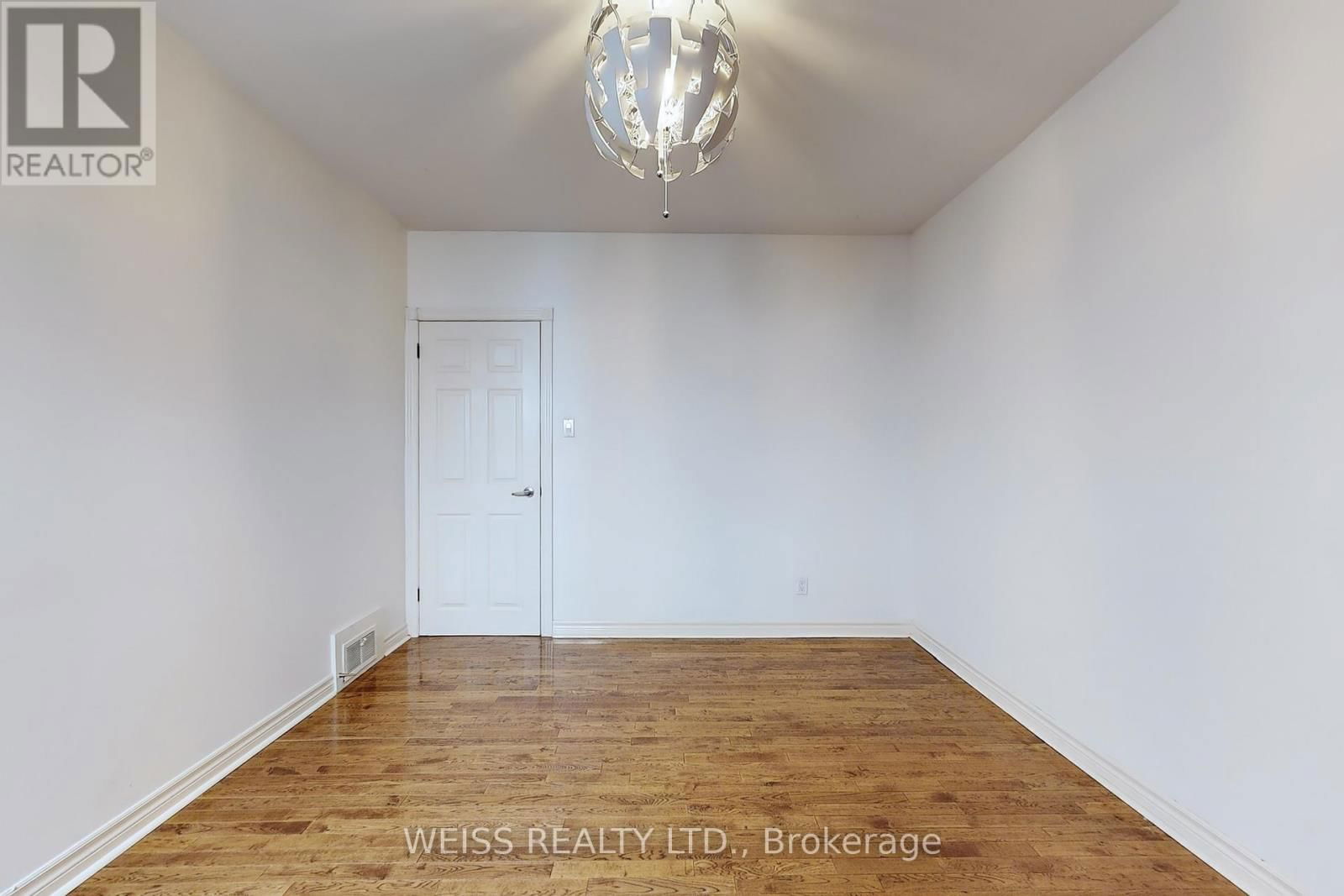 Upper - 2468 DANFORTH AVENUE Image 17