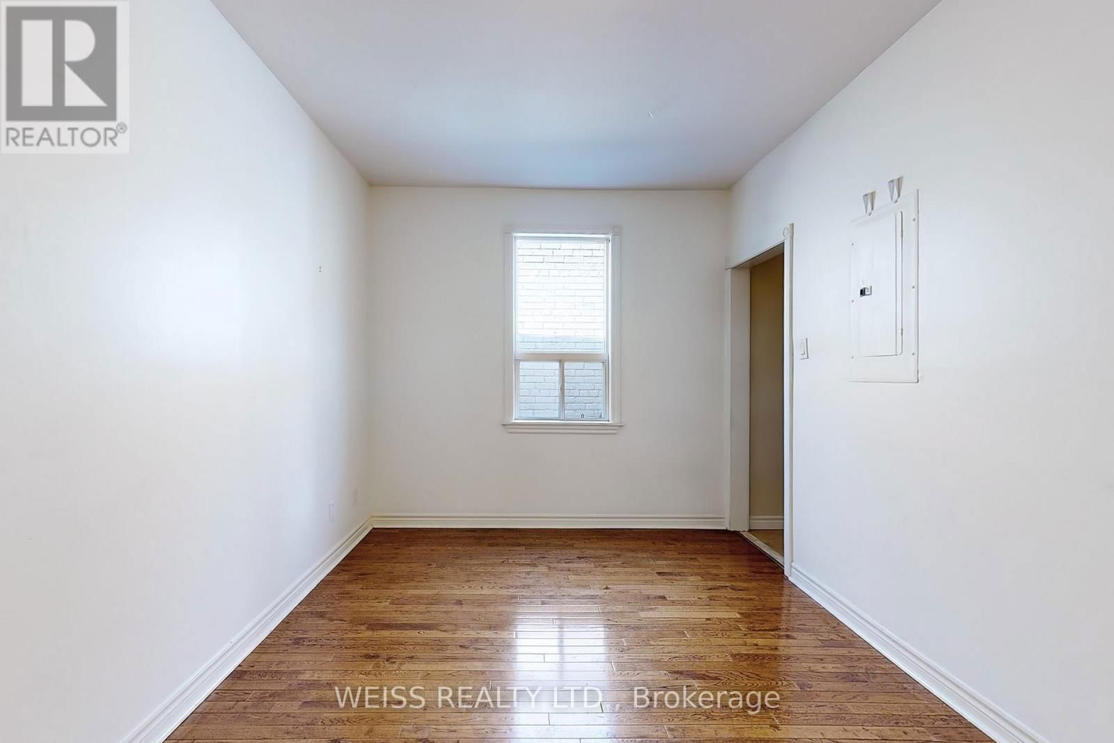 Upper - 2468 DANFORTH AVENUE Image 19