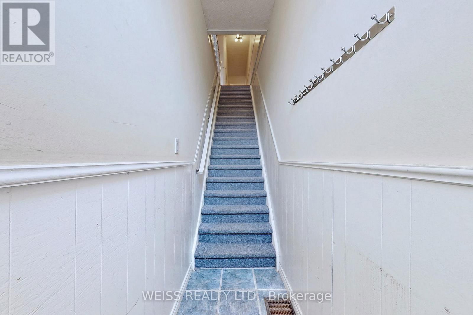 Upper - 2468 DANFORTH AVENUE Image 4