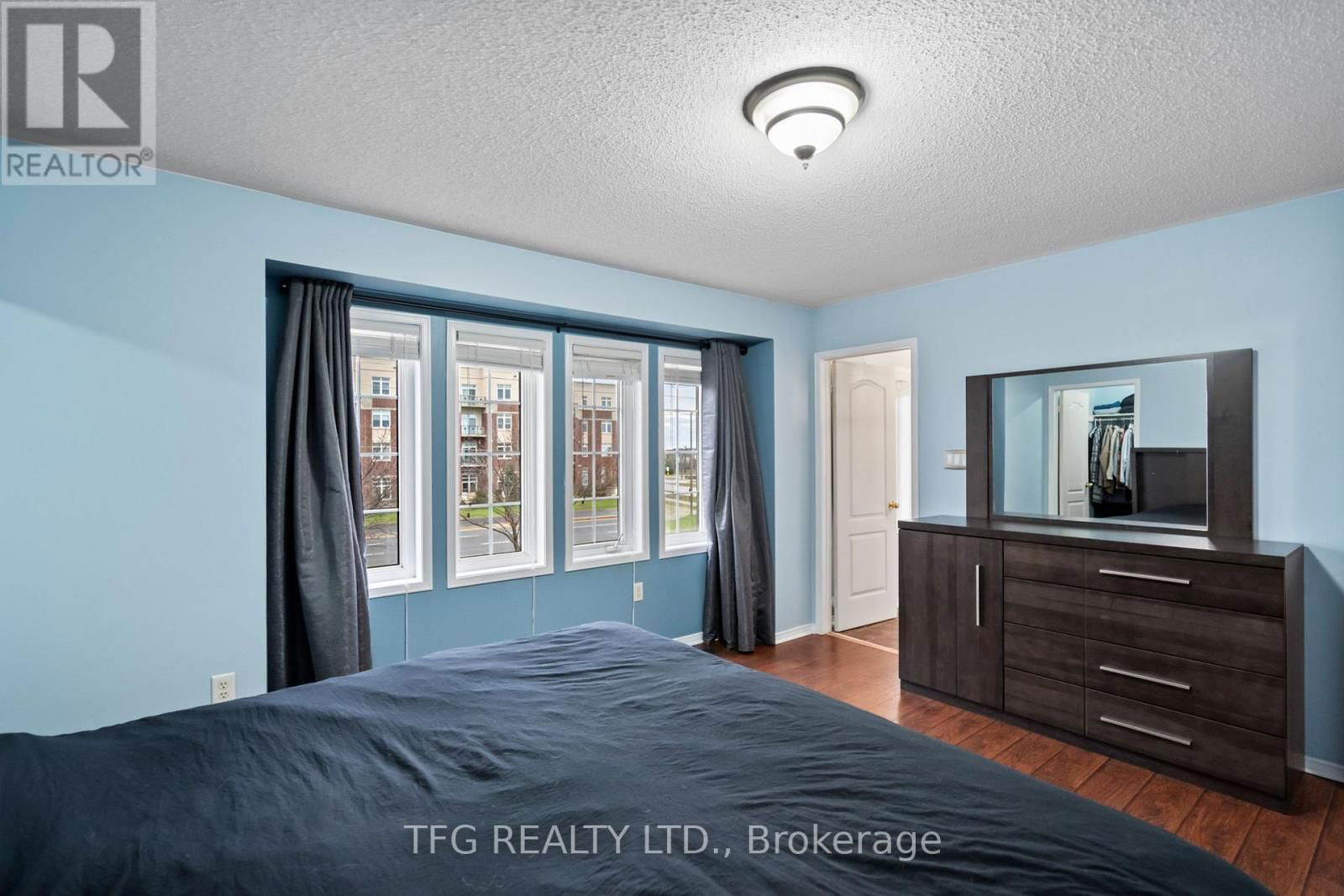 1360 DUMONT STREET Image 16