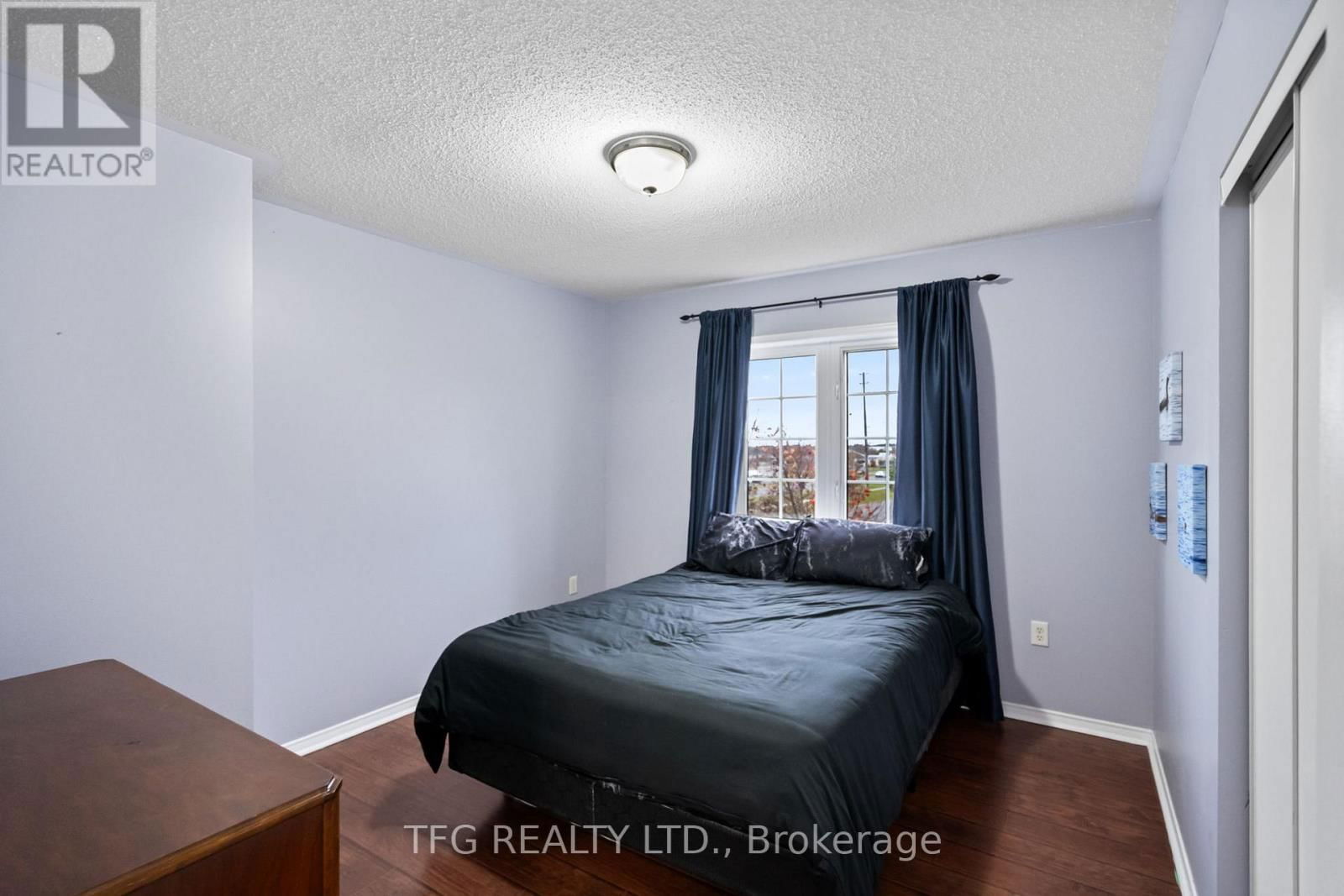 1360 DUMONT STREET Image 19
