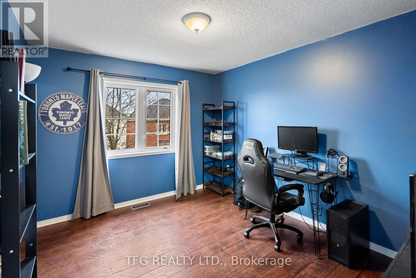 1360 DUMONT STREET Image 20