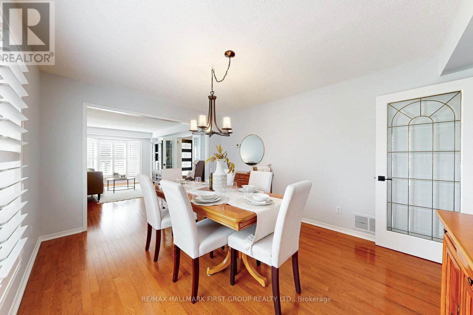 898 DARWIN DRIVE Image 12